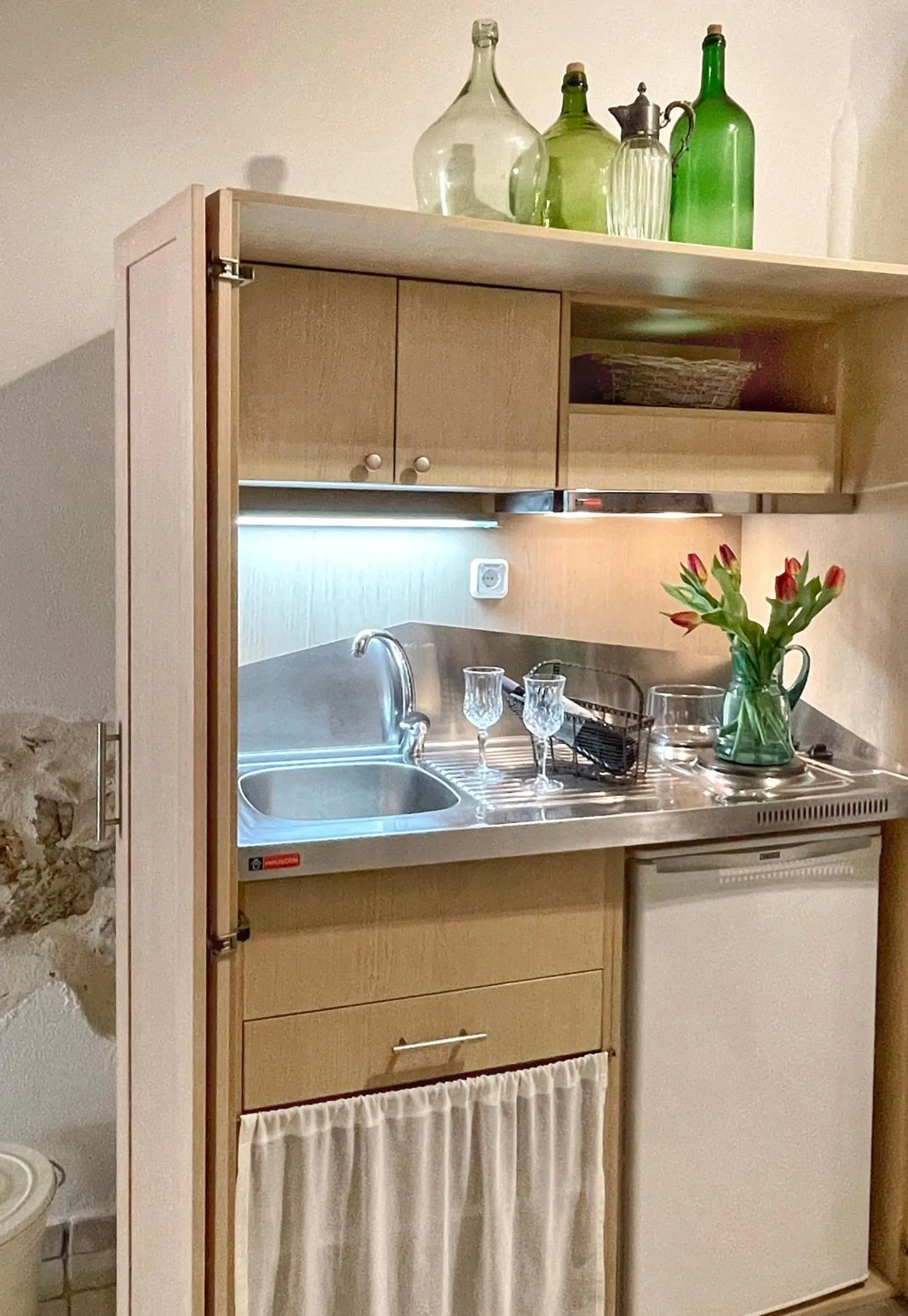 Kitchen or kitchenette in Four Seasons of Bliss at Sohora Hotel