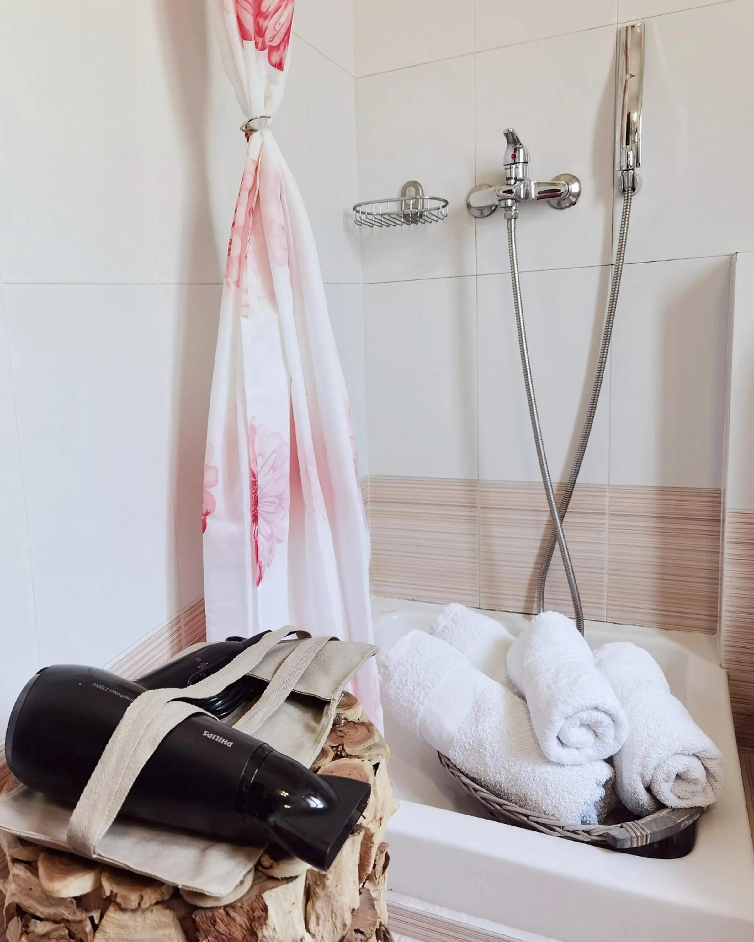 Bathroom in Four Seasons of Bliss at Sohora Hotel
