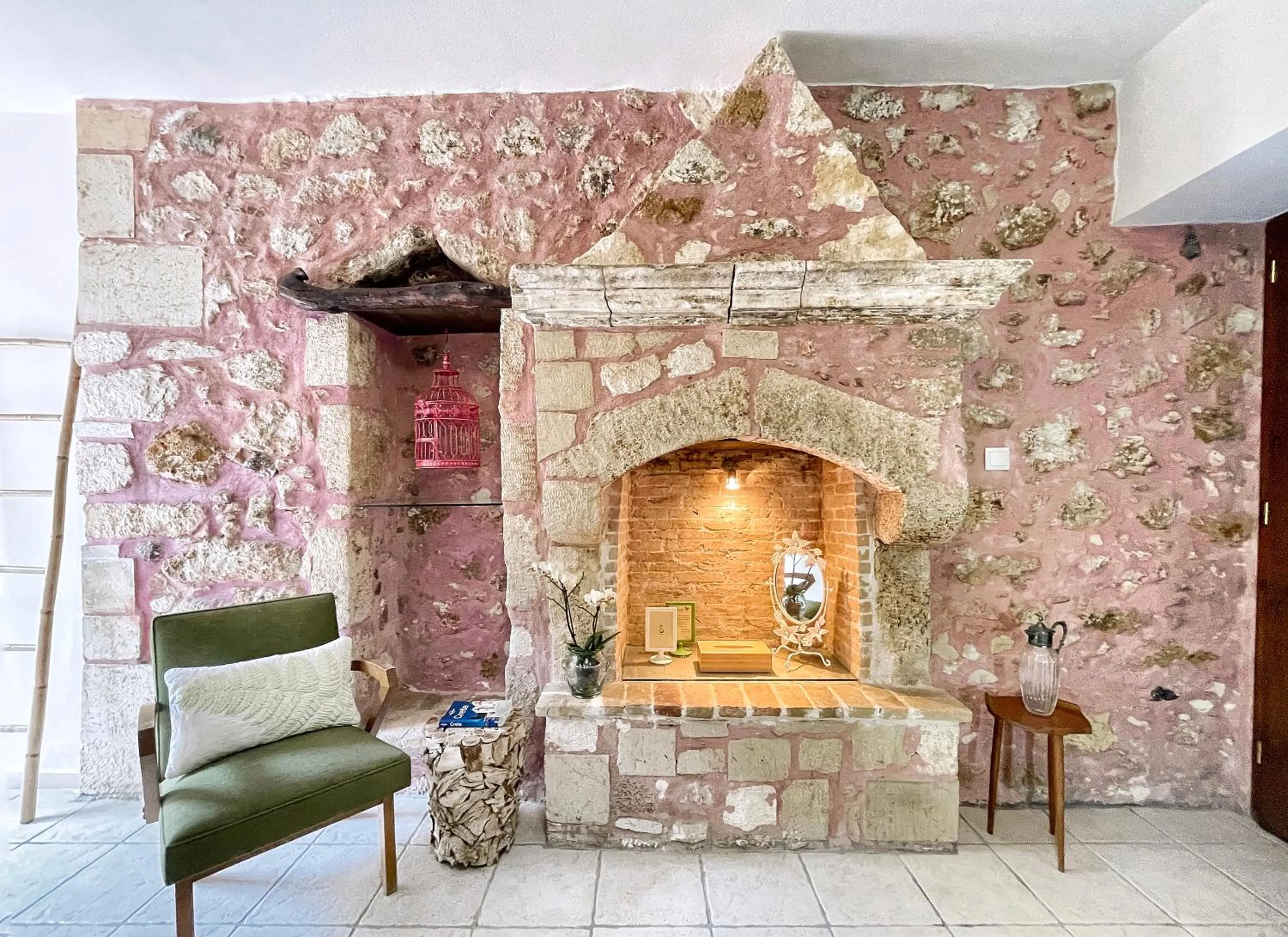 Living room in Four Seasons of Bliss at Sohora Hotel