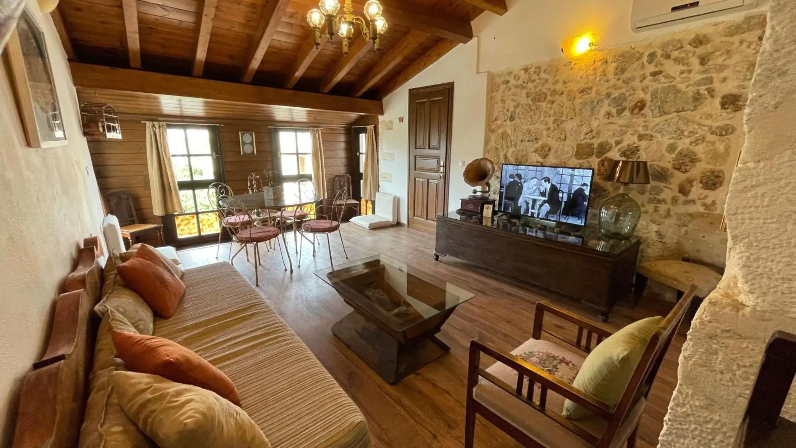 Sohora Comfy Retreat - Rethimno Winter Home in Four Seasons of Bliss at Sohora Hotel Sohora Comfy Retreat - Rethimno Winter Home in Four Seasons of Bliss at Sohora Hotel