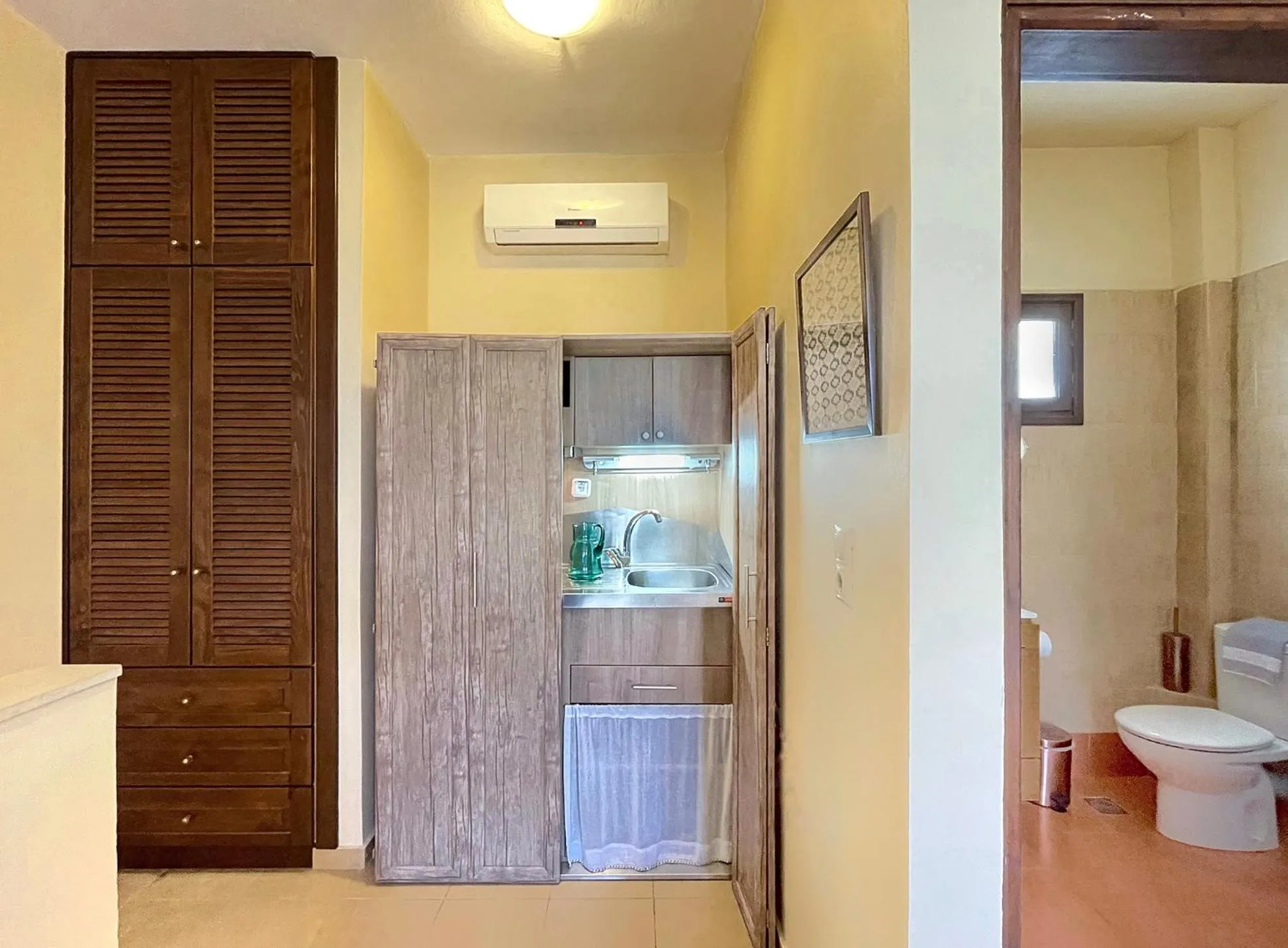 Kitchen or kitchenette in Four Seasons of Bliss at Sohora Hotel