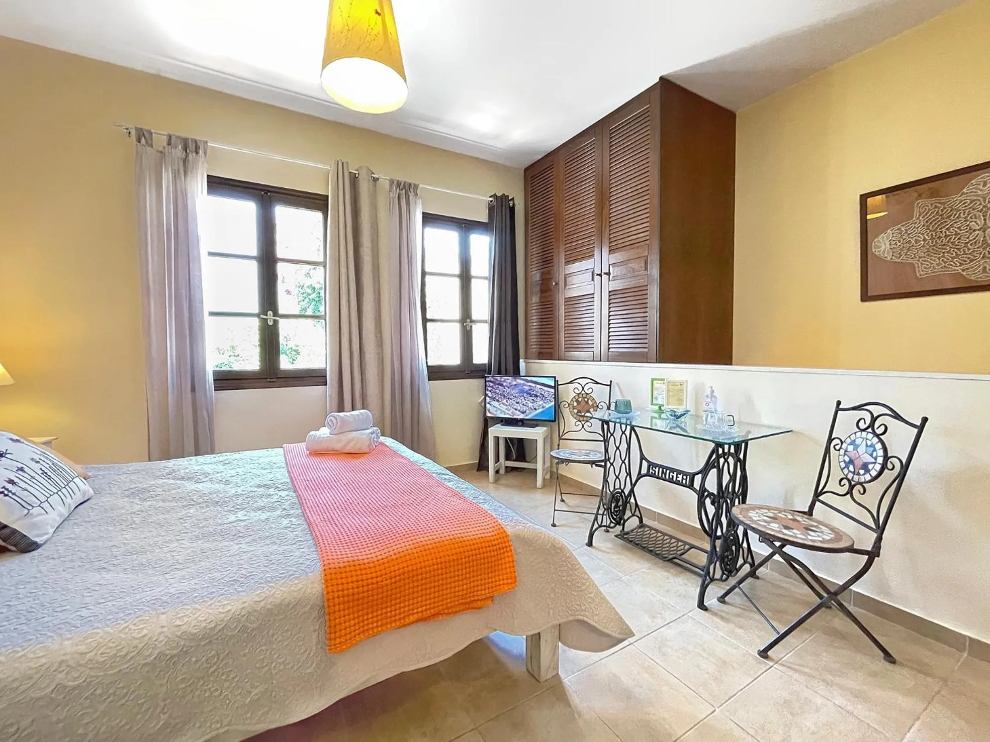 Bedroom, Bed in Four Seasons of Bliss at Sohora Hotel