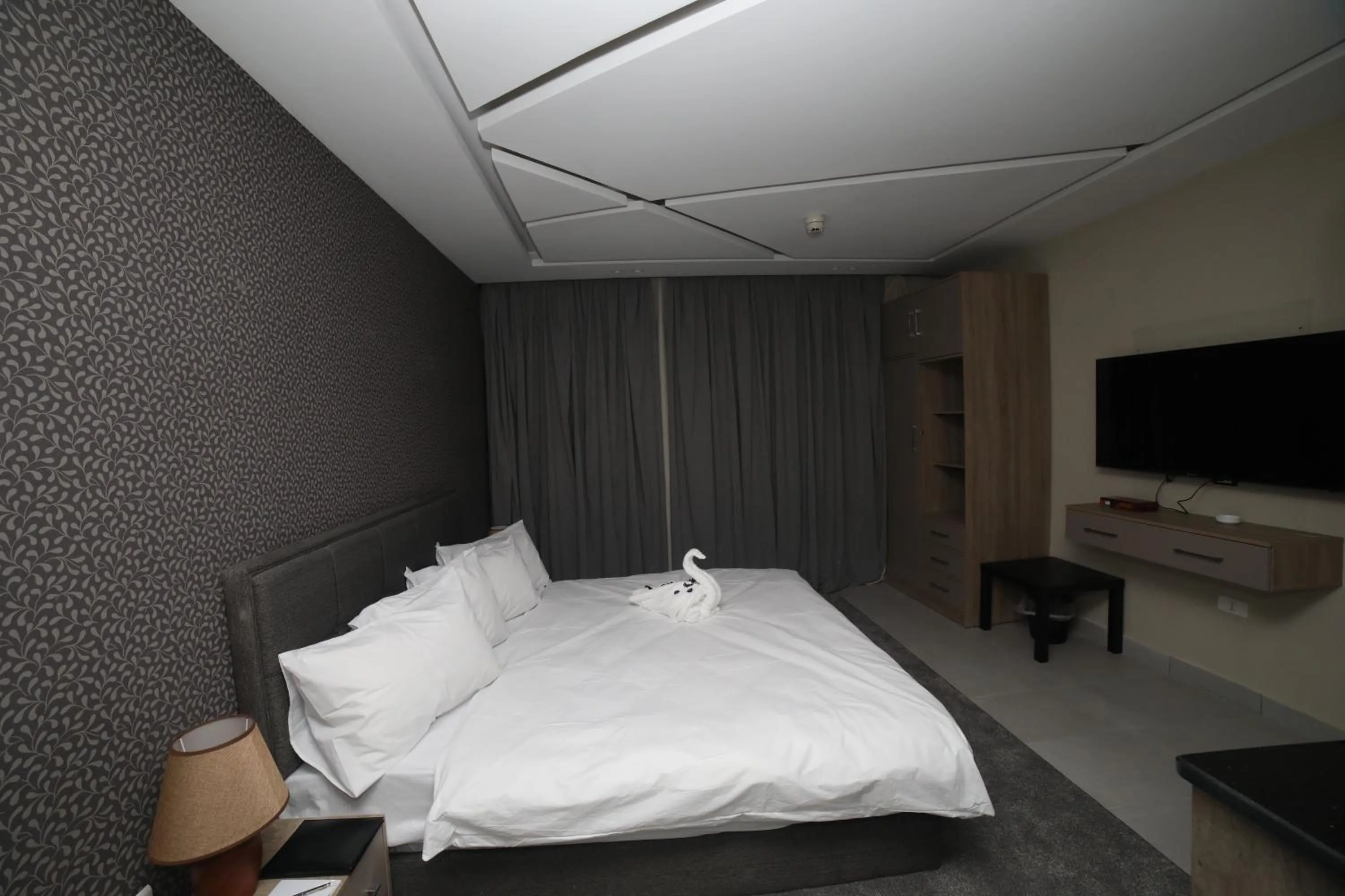 Bed in فندق صحارى الخليج Sahara Gulf Hotel Apartments