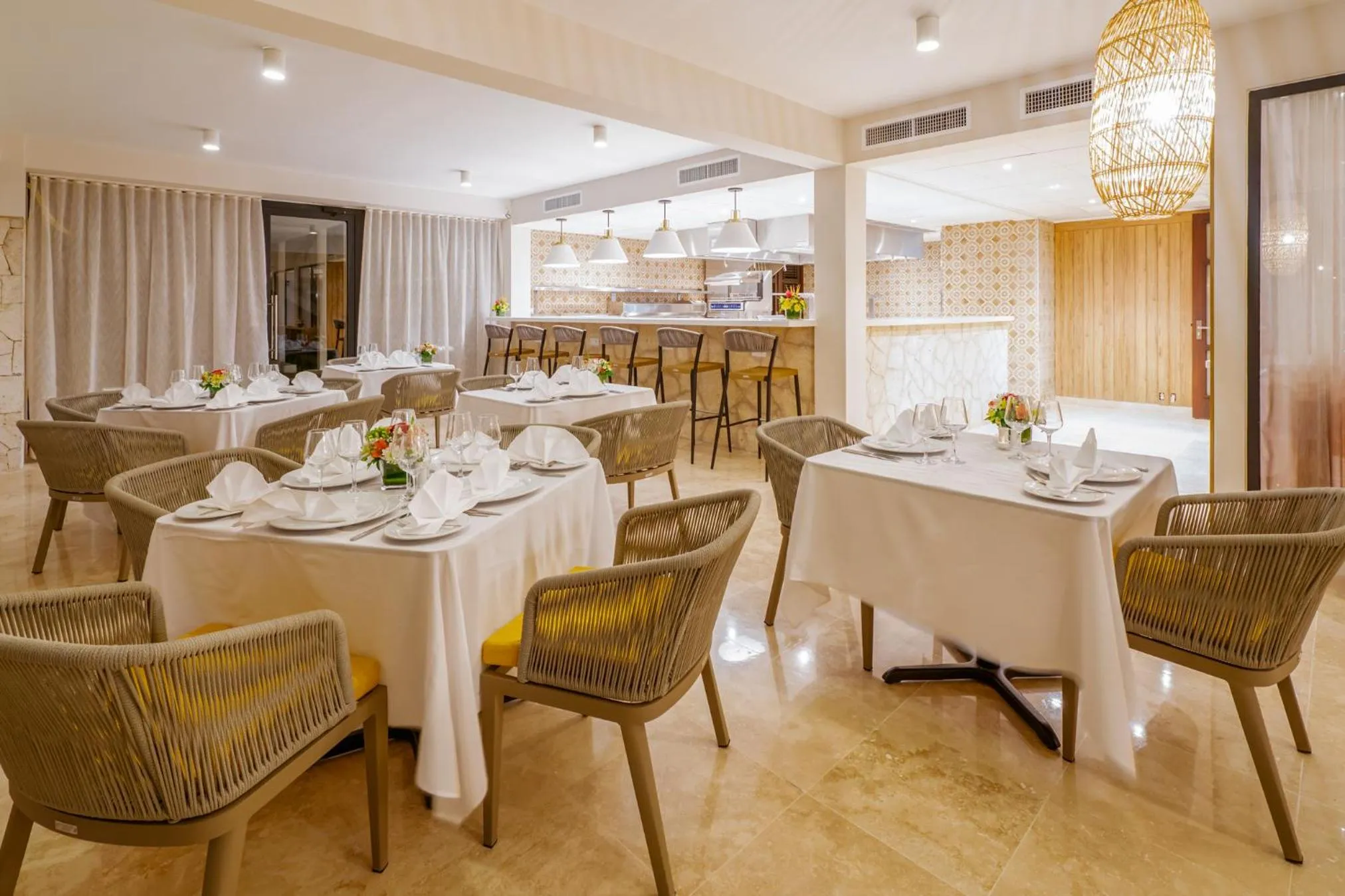 Restaurant/places to eat in Zoetry Curacao