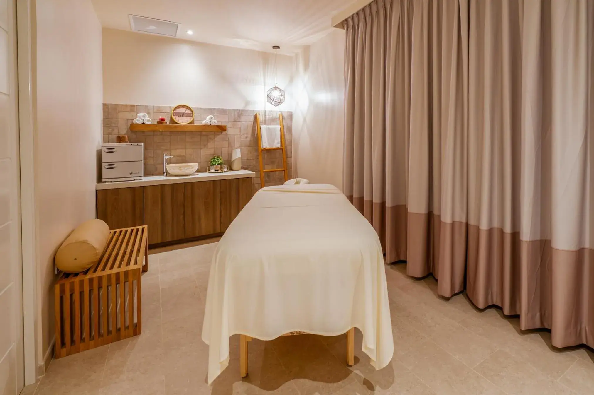 Spa and wellness centre/facilities in Zoetry Curacao Spa and wellness centre/facilities in Zoetry Curacao