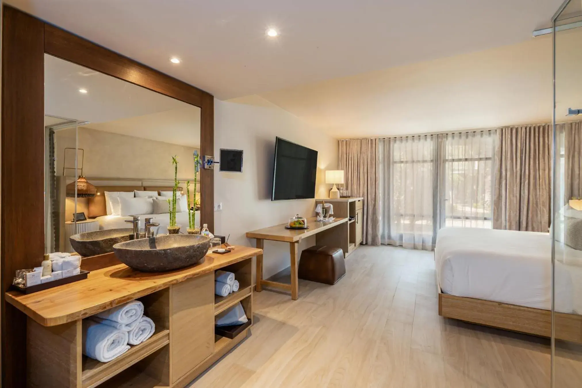 Photo of the whole room, Bed in Zoetry Curacao Photo of the whole room, Bed in Zoetry Curacao