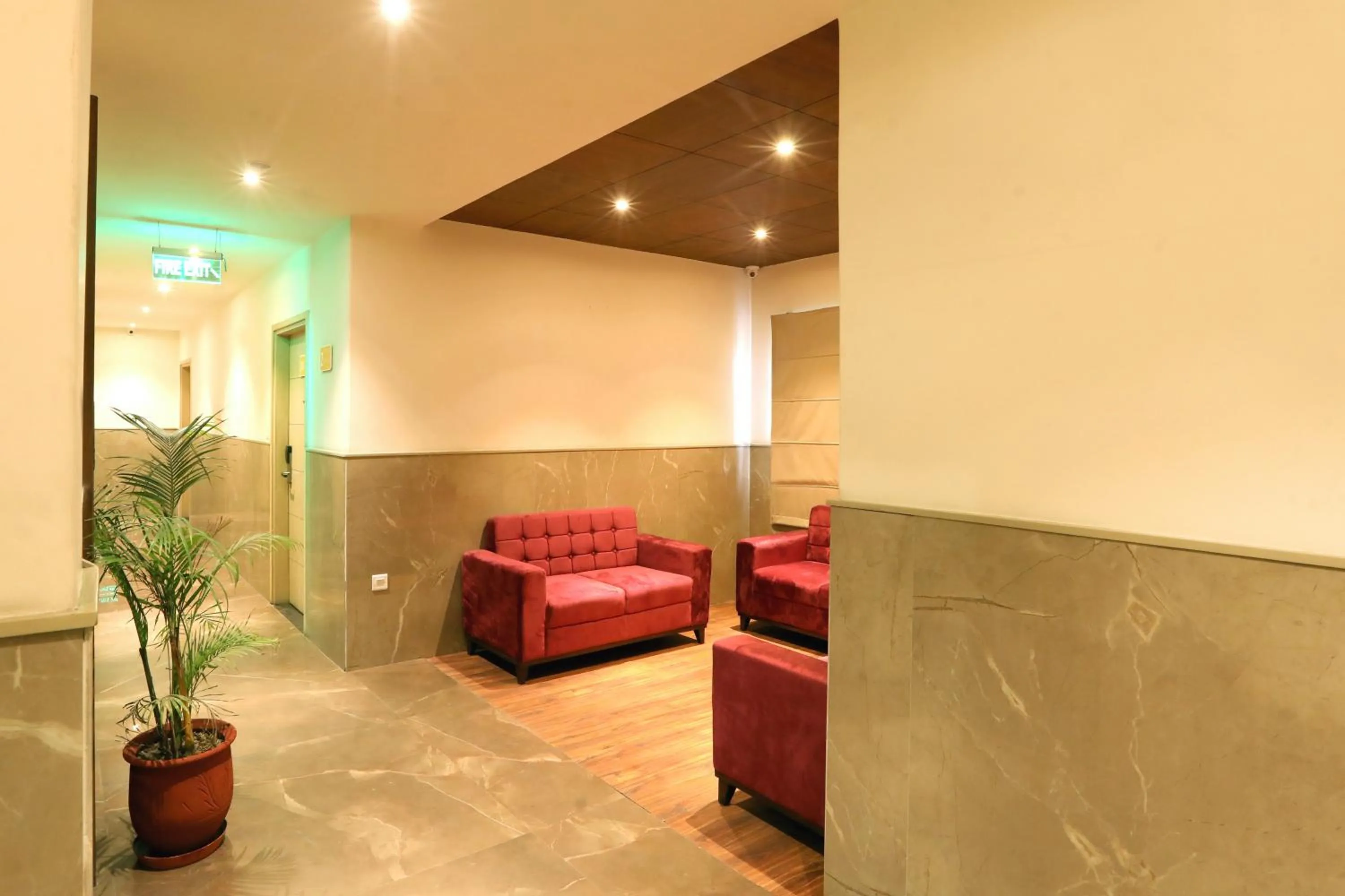 Living room in Sagar Hotel JUST 5 MIN FROM GOLDEN TEMPLE