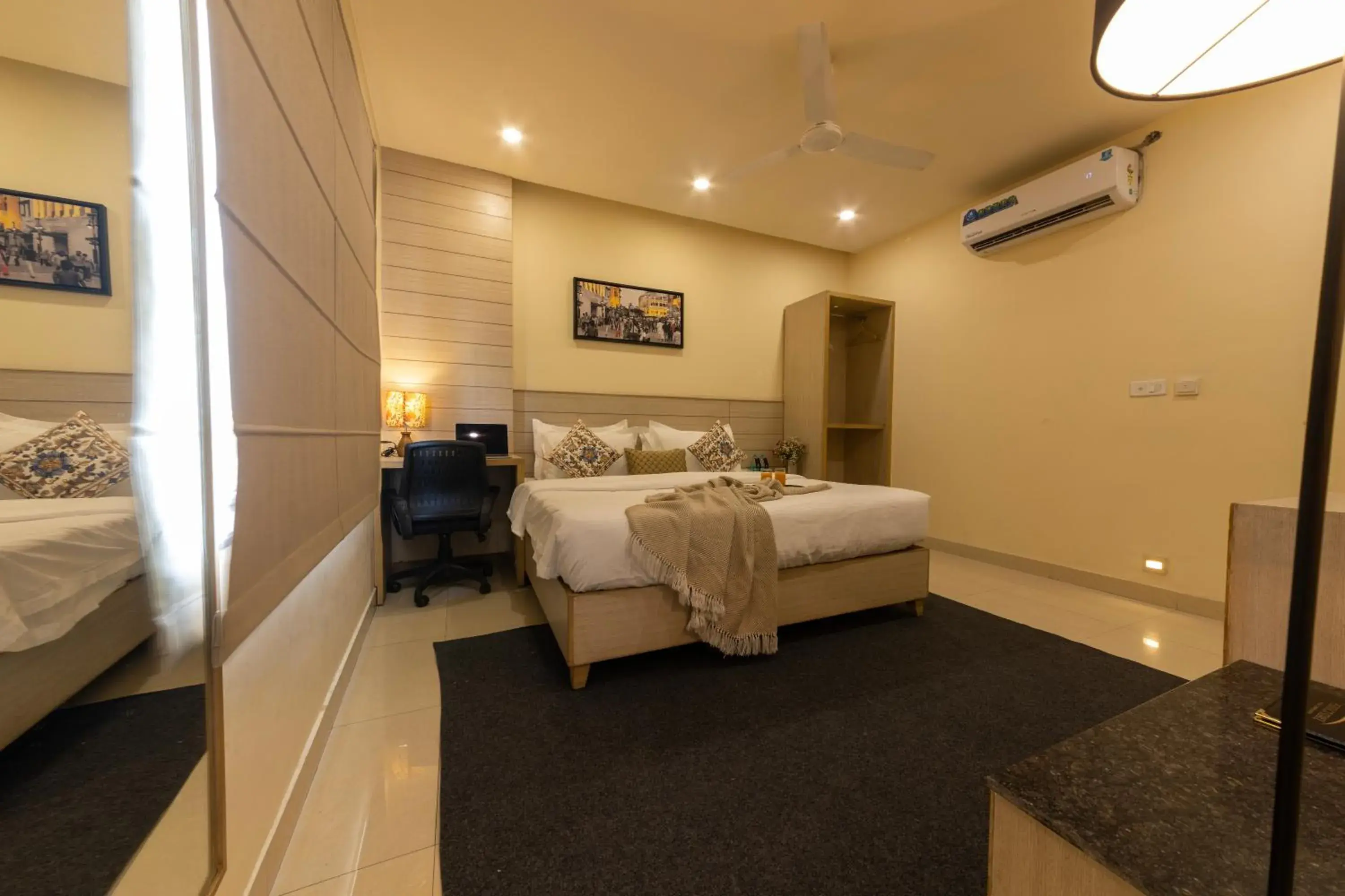 Sagar Hotel JUST 5 MIN FROM GOLDEN TEMPLE Sagar Hotel JUST 5 MIN FROM GOLDEN TEMPLE