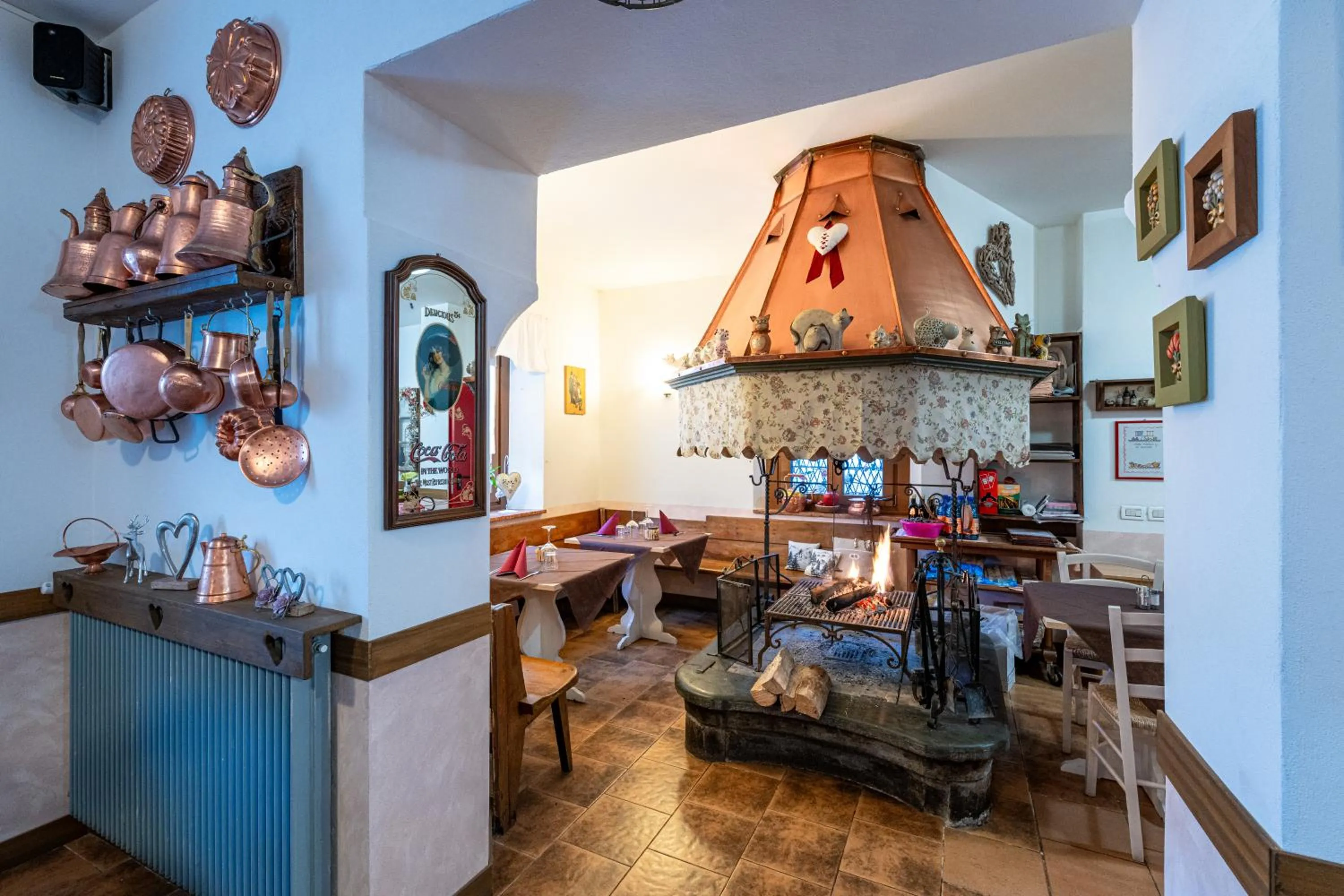 Restaurant/places to eat in Albergo Alle Alpi