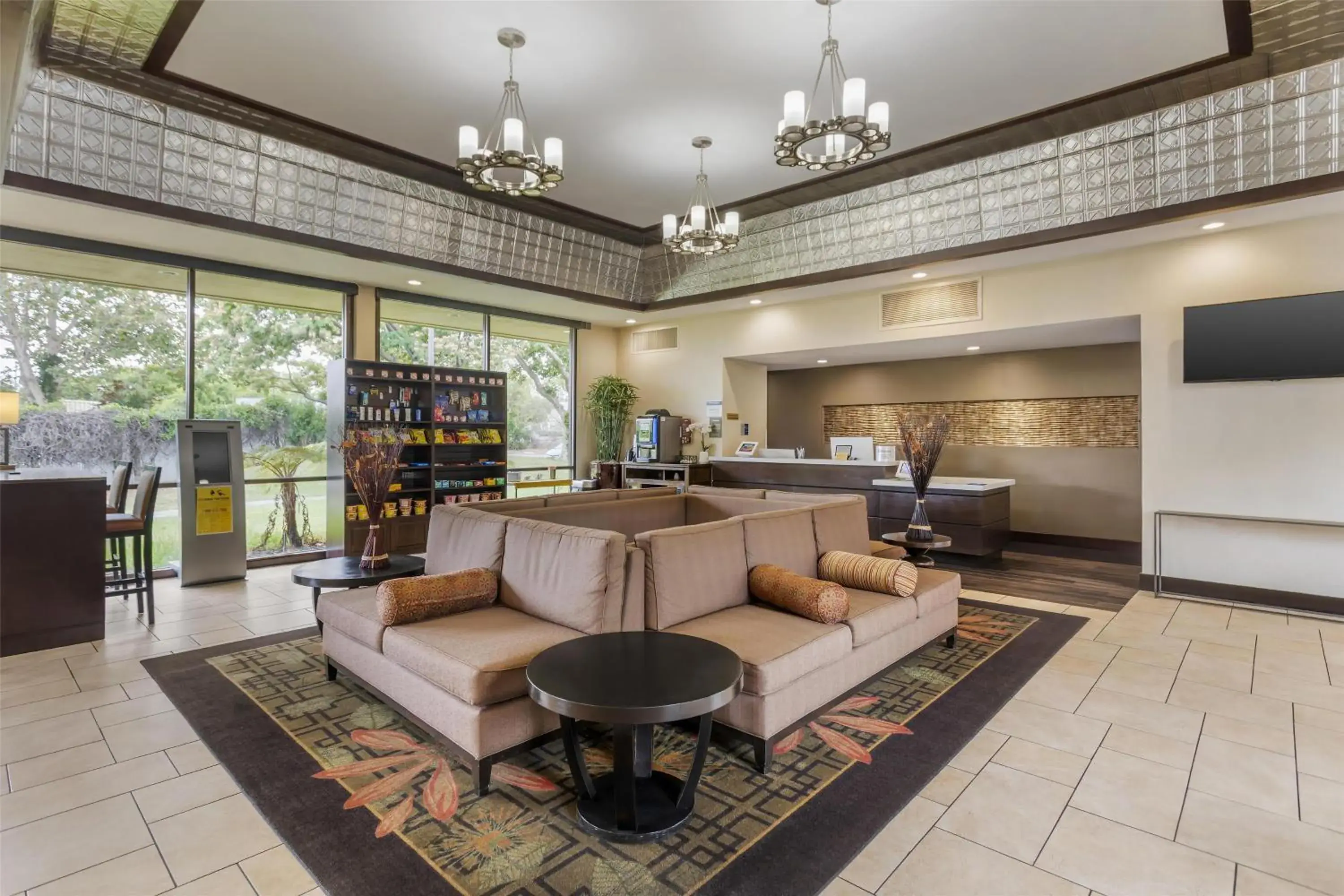 Lobby or reception in Best Western Plus Garden Court Inn Lobby or reception in Best Western Plus Garden Court Inn