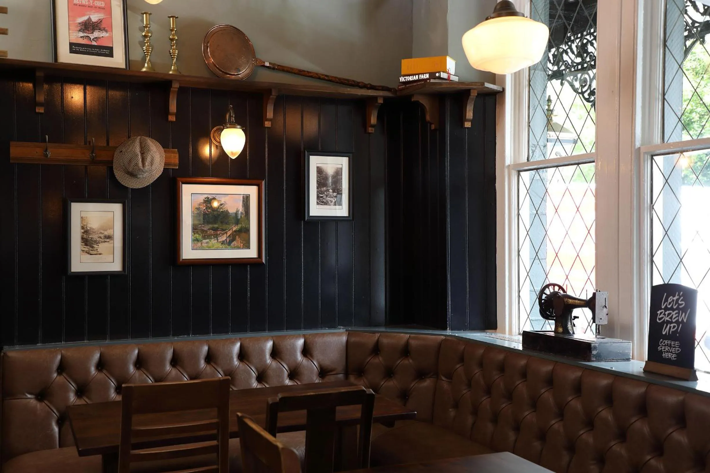 Lounge or bar in Pont Y Pair Inn