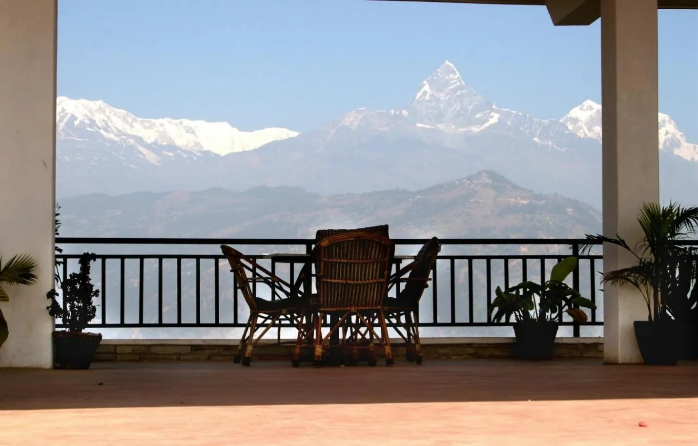 Facade/entrance in Peace Dragon Lodge