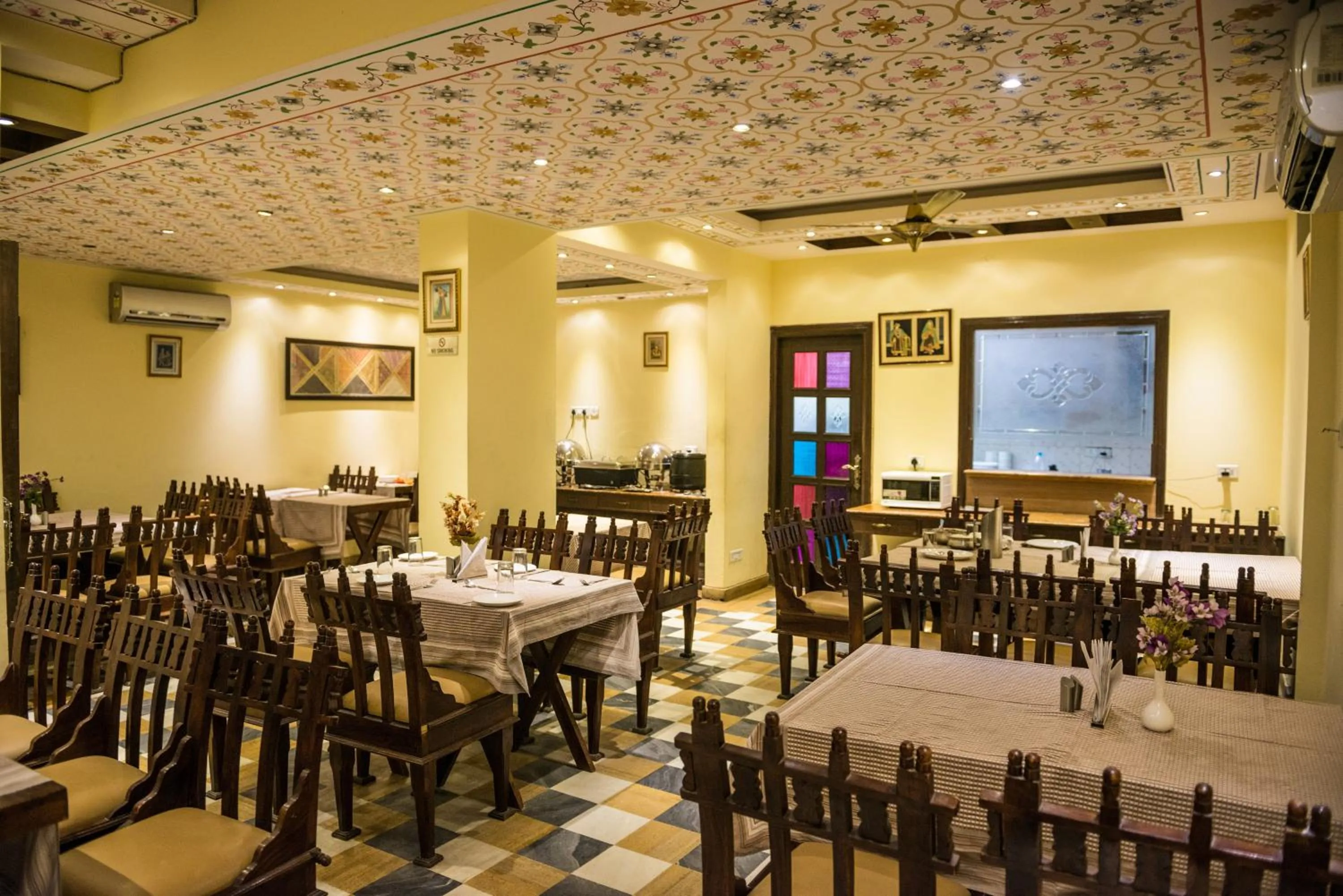 Restaurant/places to eat in Rajputana Haveli - Jaipur