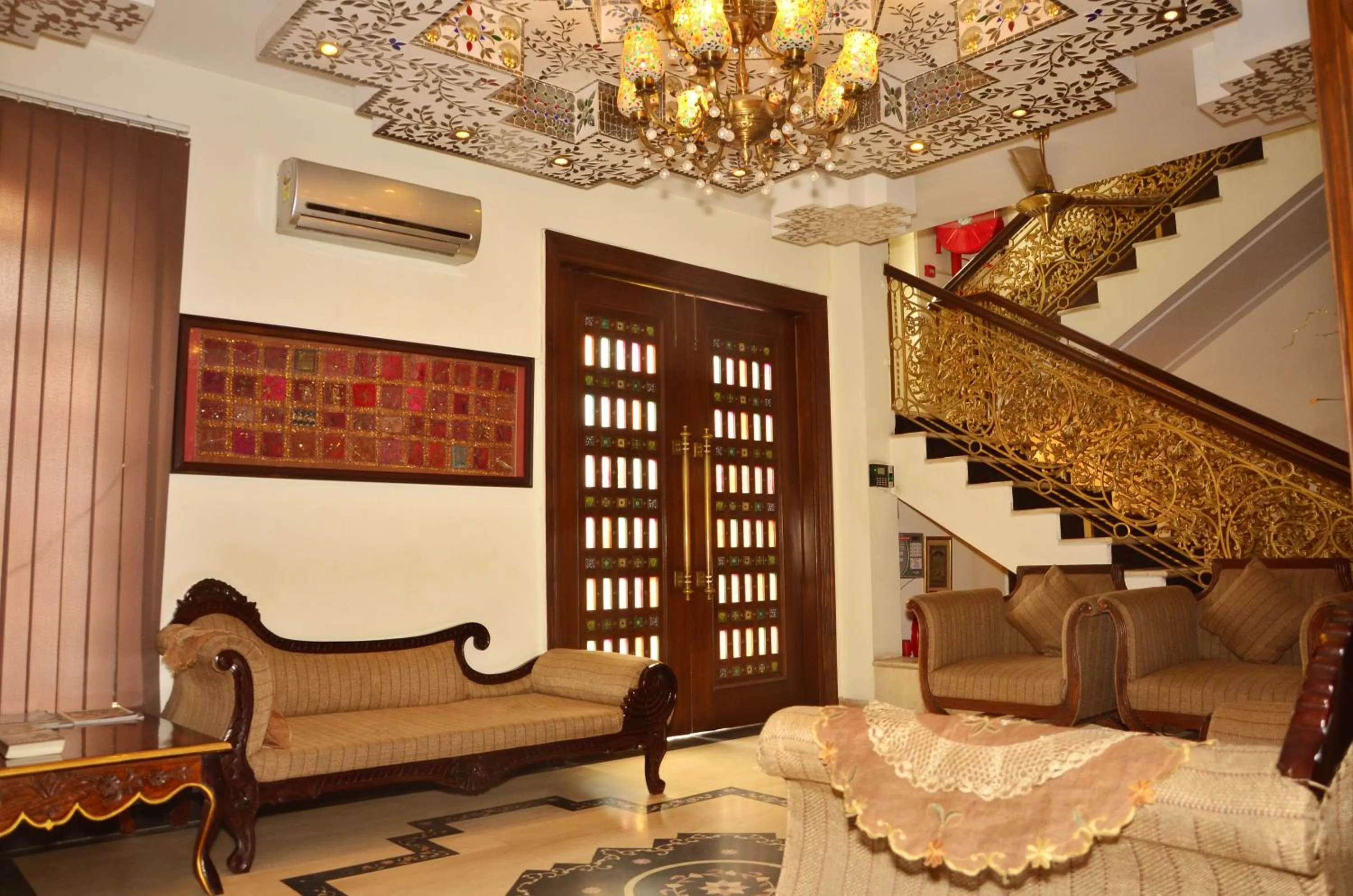 Lobby or reception in Rajputana Haveli - Jaipur