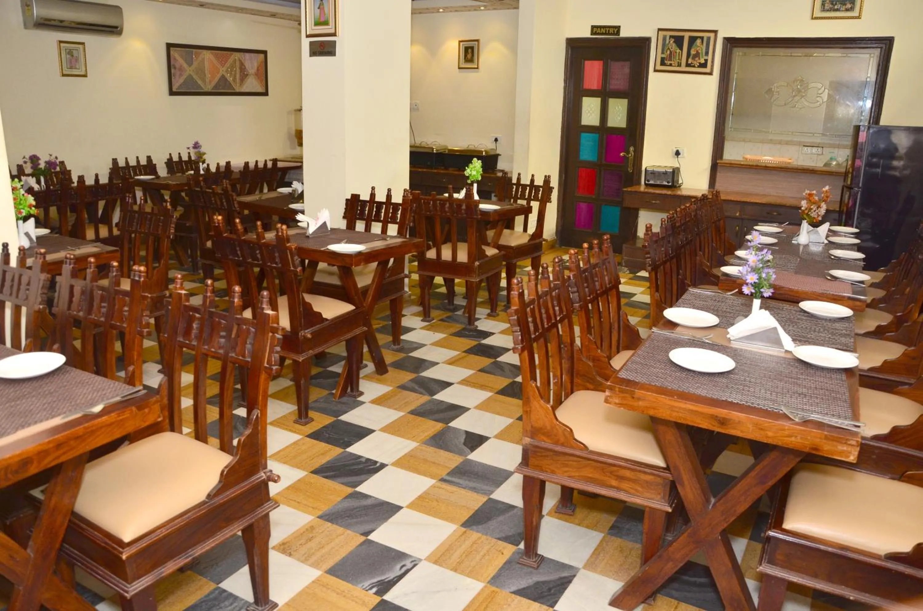 Restaurant/places to eat in Rajputana Haveli - Jaipur