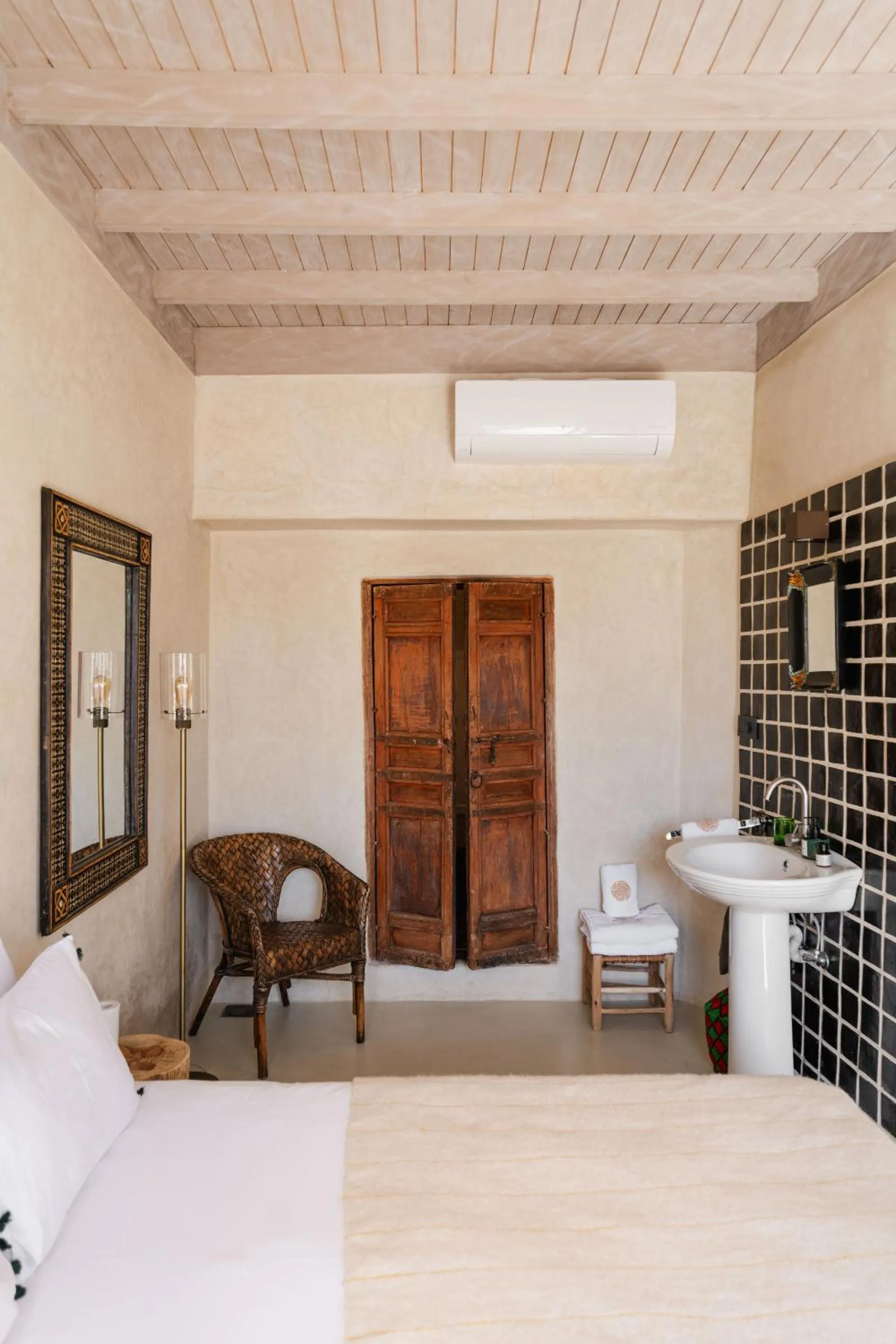 Small Twin Room - single occupancy in Riad La Lumière d'Étoile