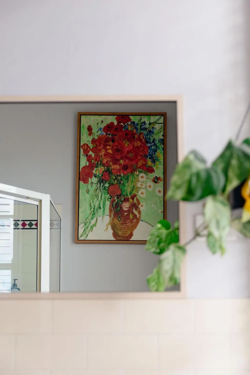 Shower in The Family Hotel