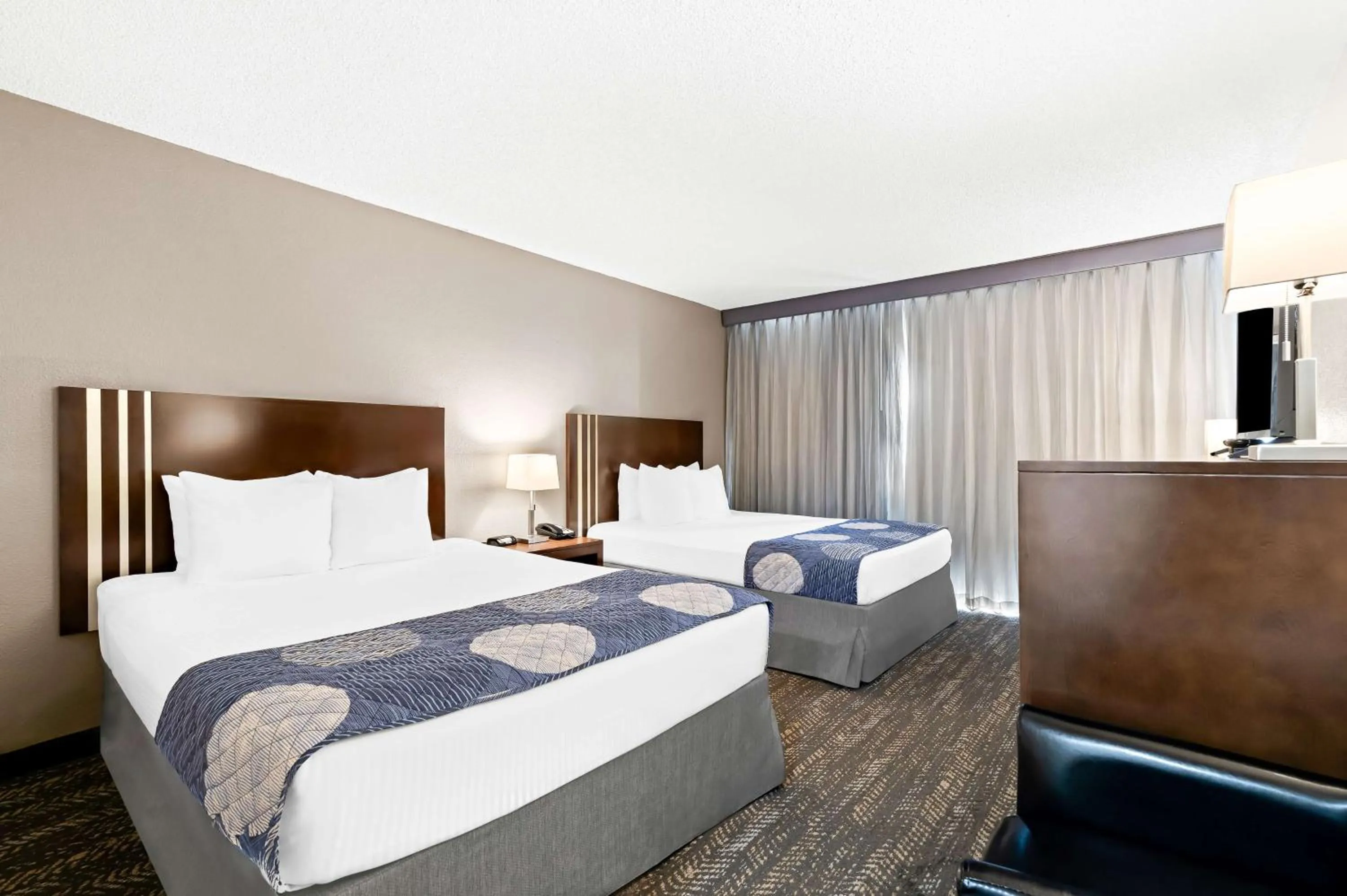 Bedroom, Bed in Best Western Yacht Harbor Hotel