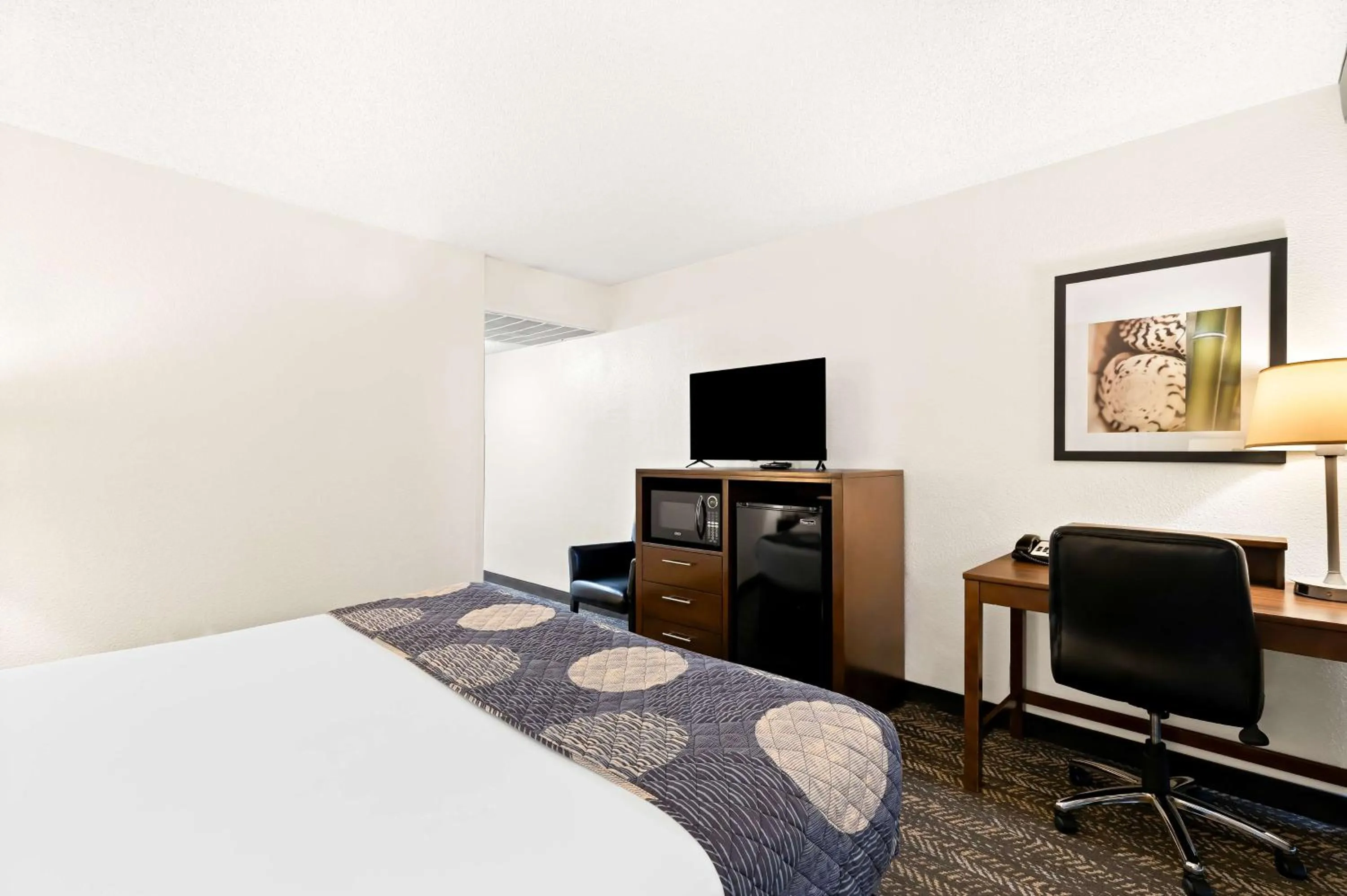 Bedroom, Bed in Best Western Yacht Harbor Hotel