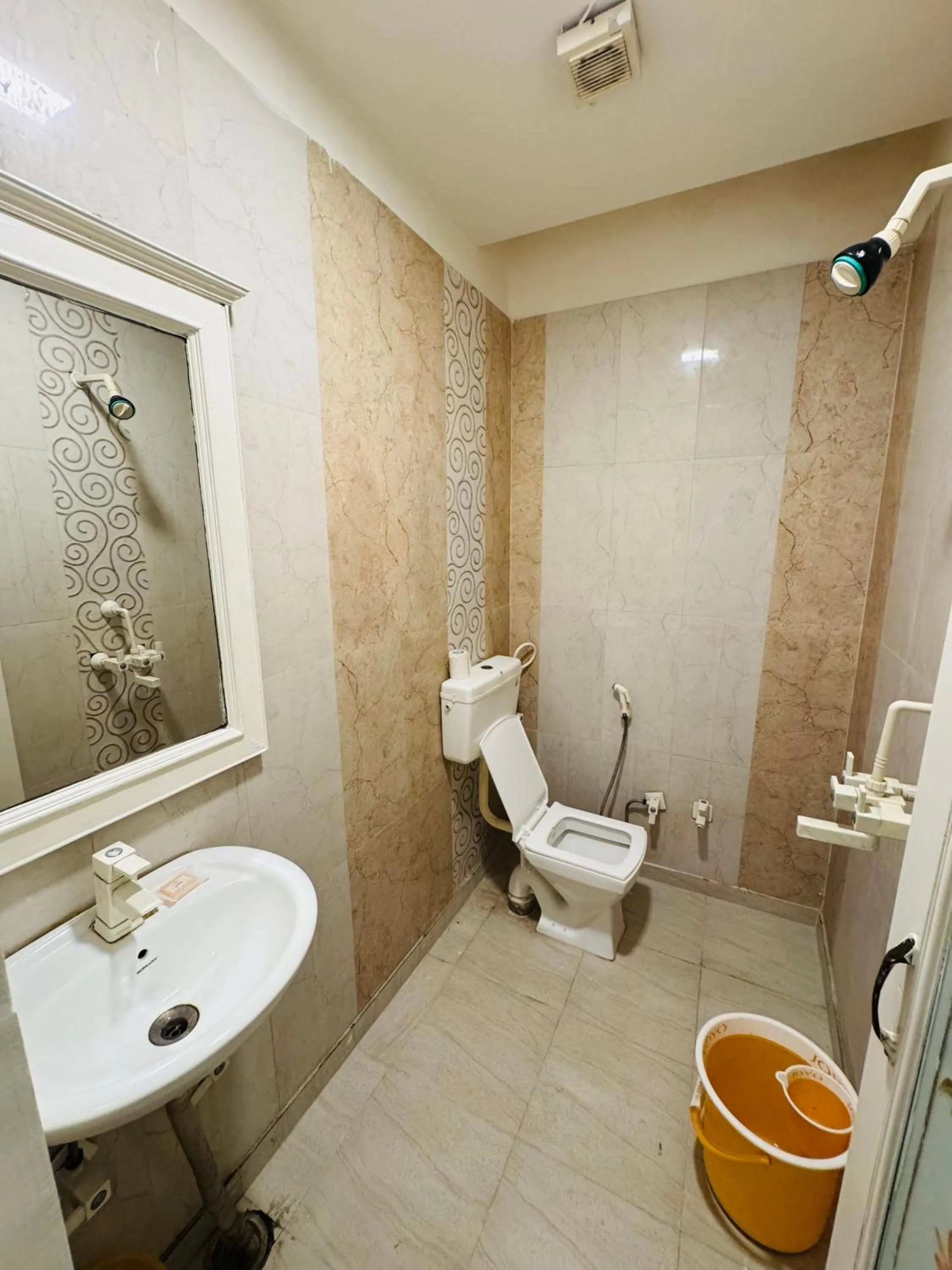 Hotel Kamal Nearest To Taj Mahal