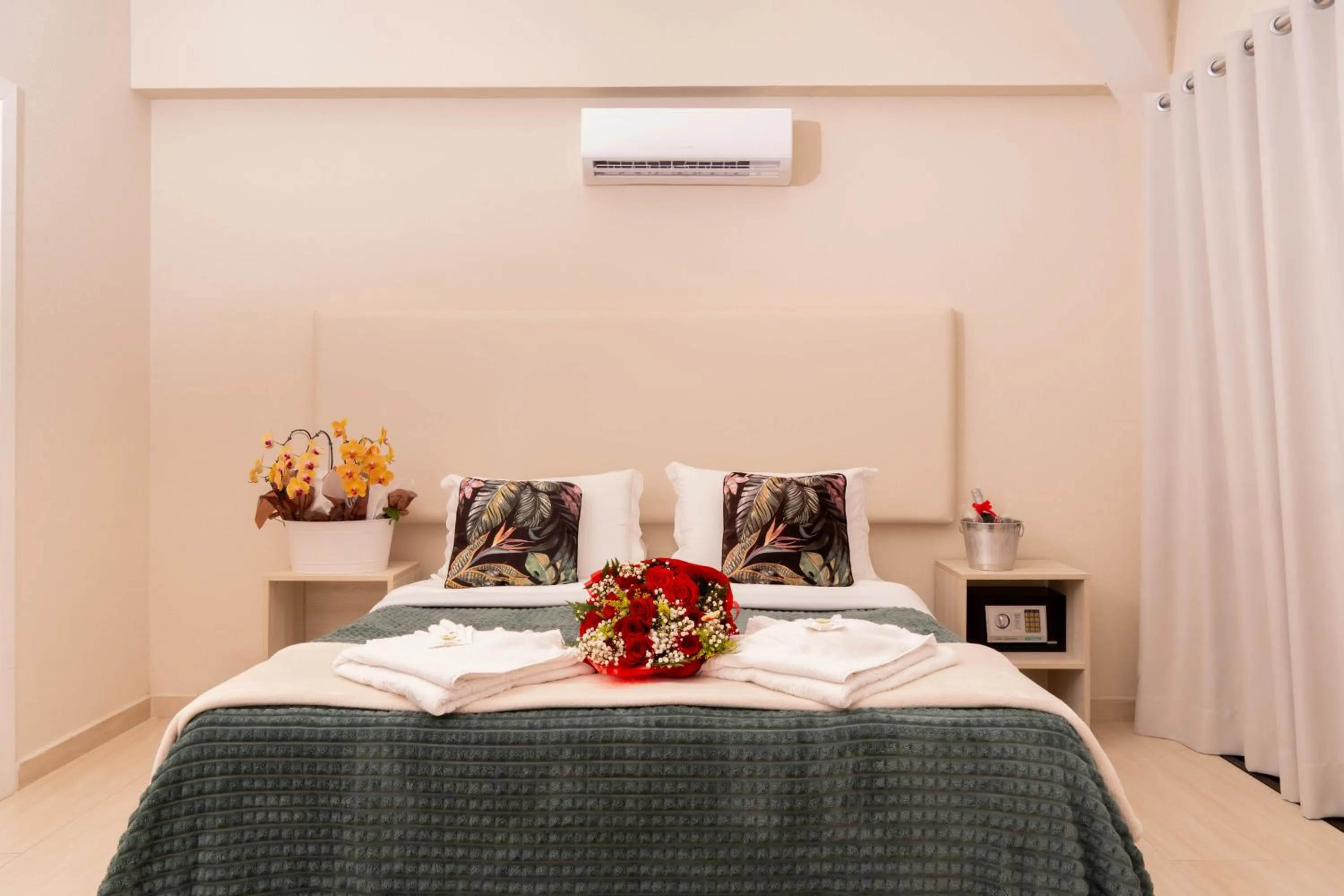 Bed in Hotel Palace 1