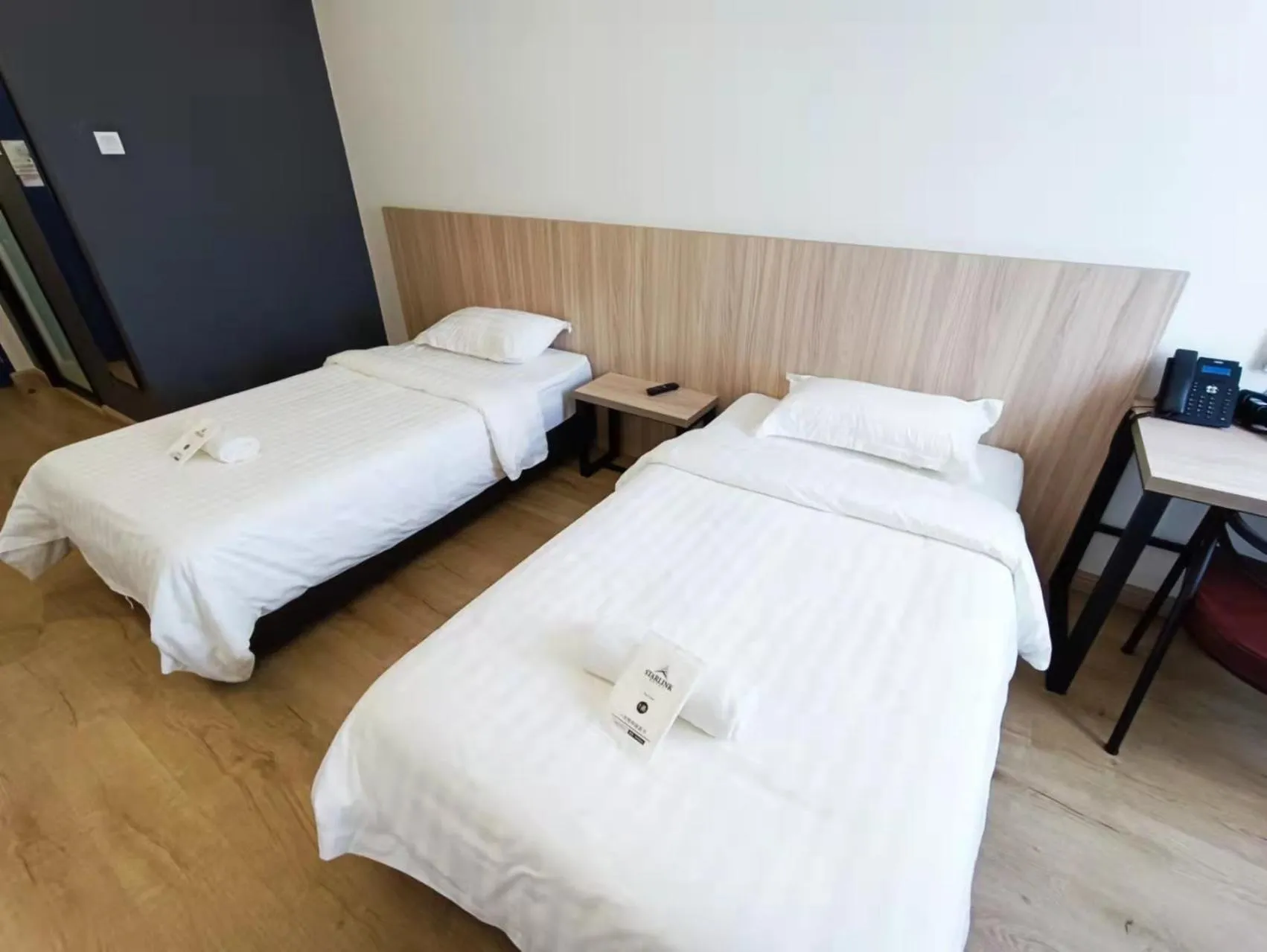 Bedroom, Bed in Starlink Hotel