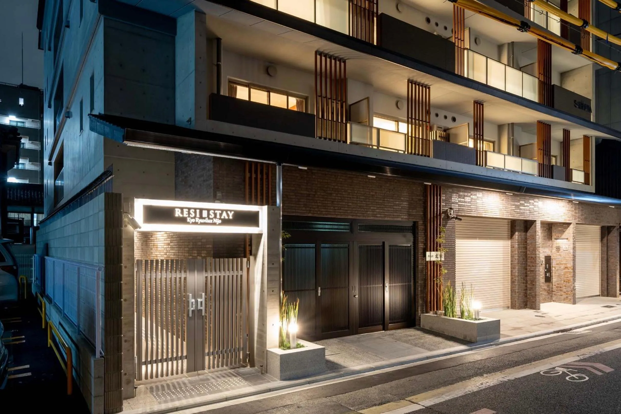 Property building in RESI STAY Kyo Ryuvilux Nijo