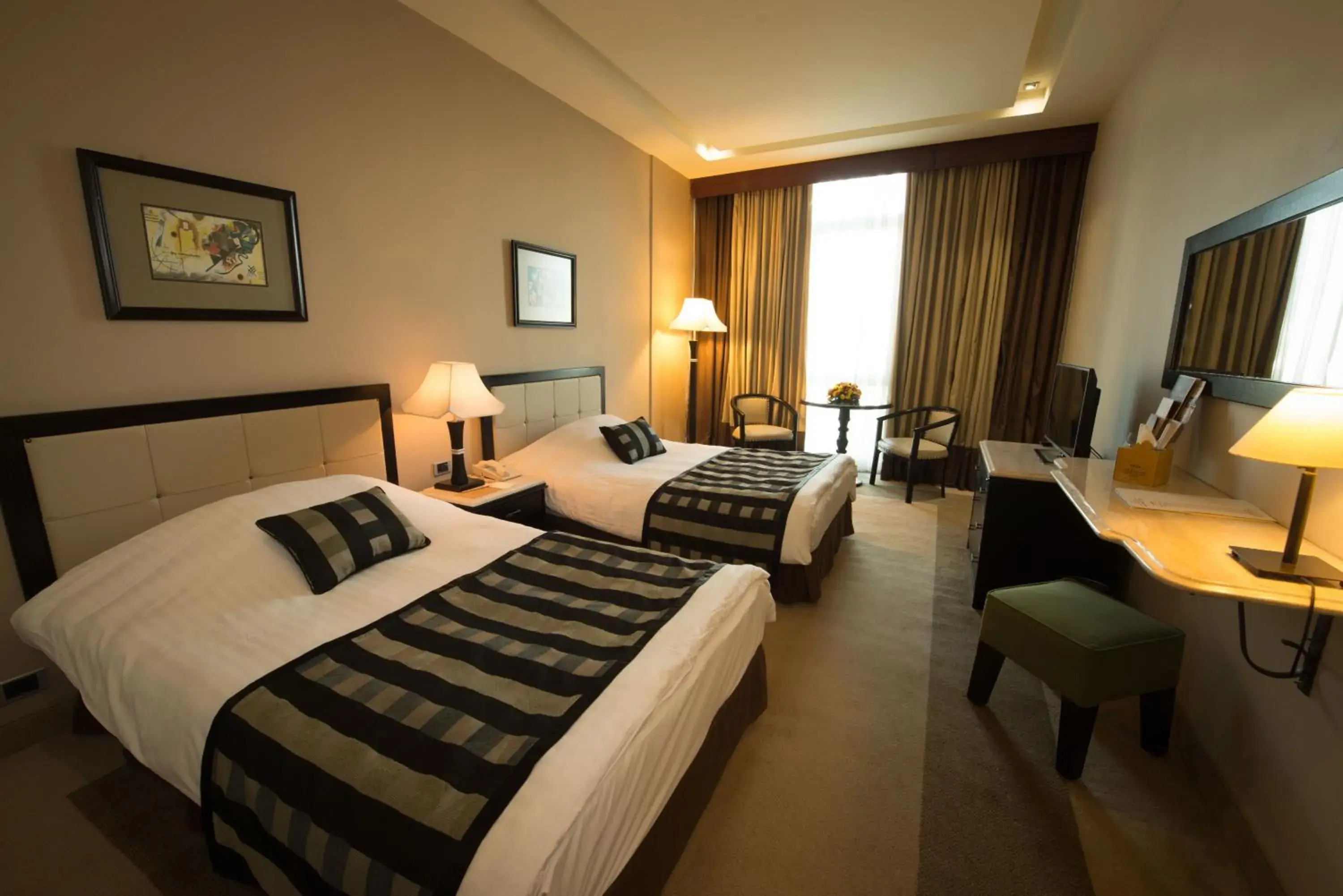 Bedroom, Bed in Century Park Hotel Bedroom, Bed in Century Park Hotel