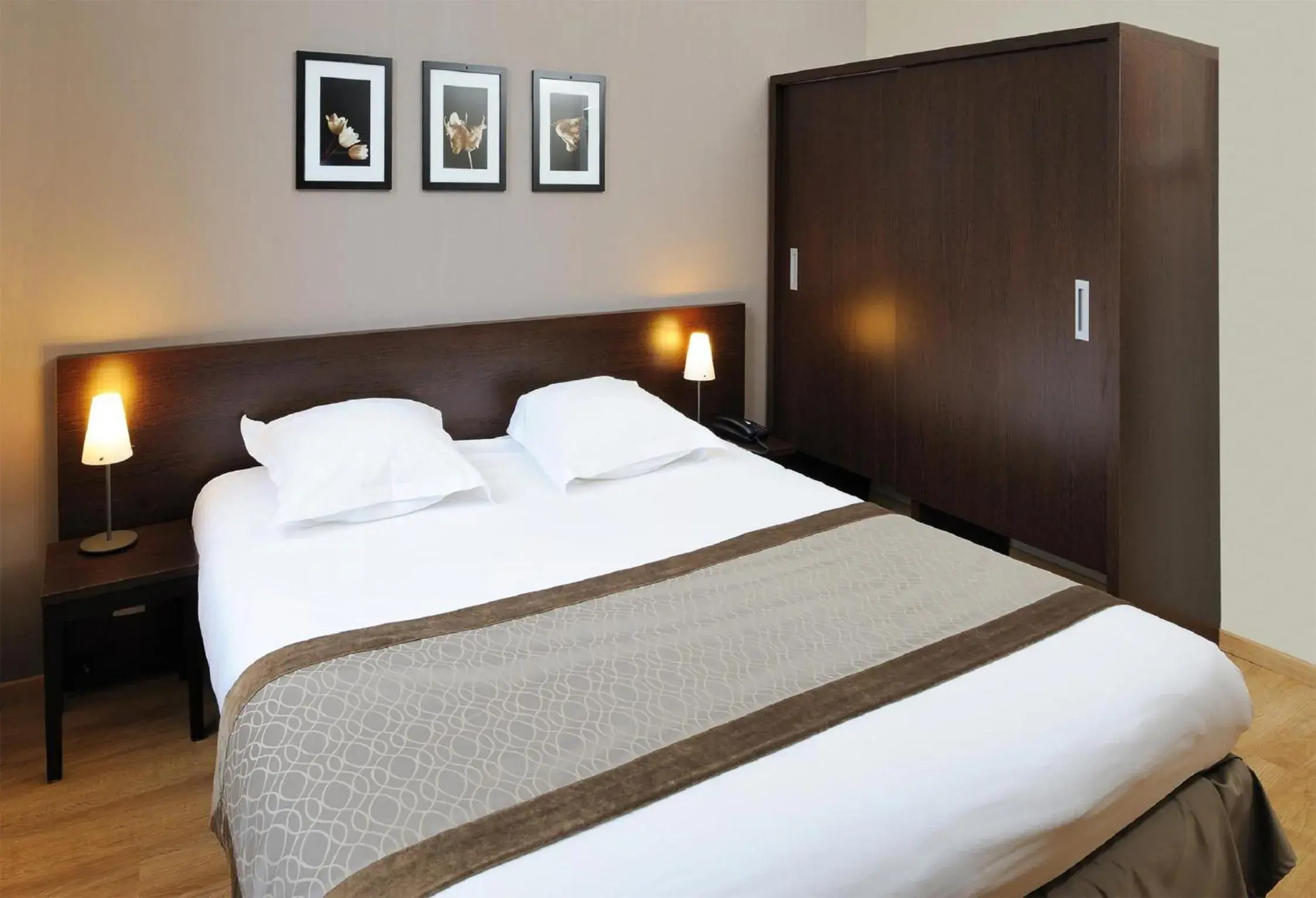 Bedroom, Bed in Residhome Grenoble Caserne De Bonne Bedroom, Bed in Residhome Grenoble Caserne De Bonne