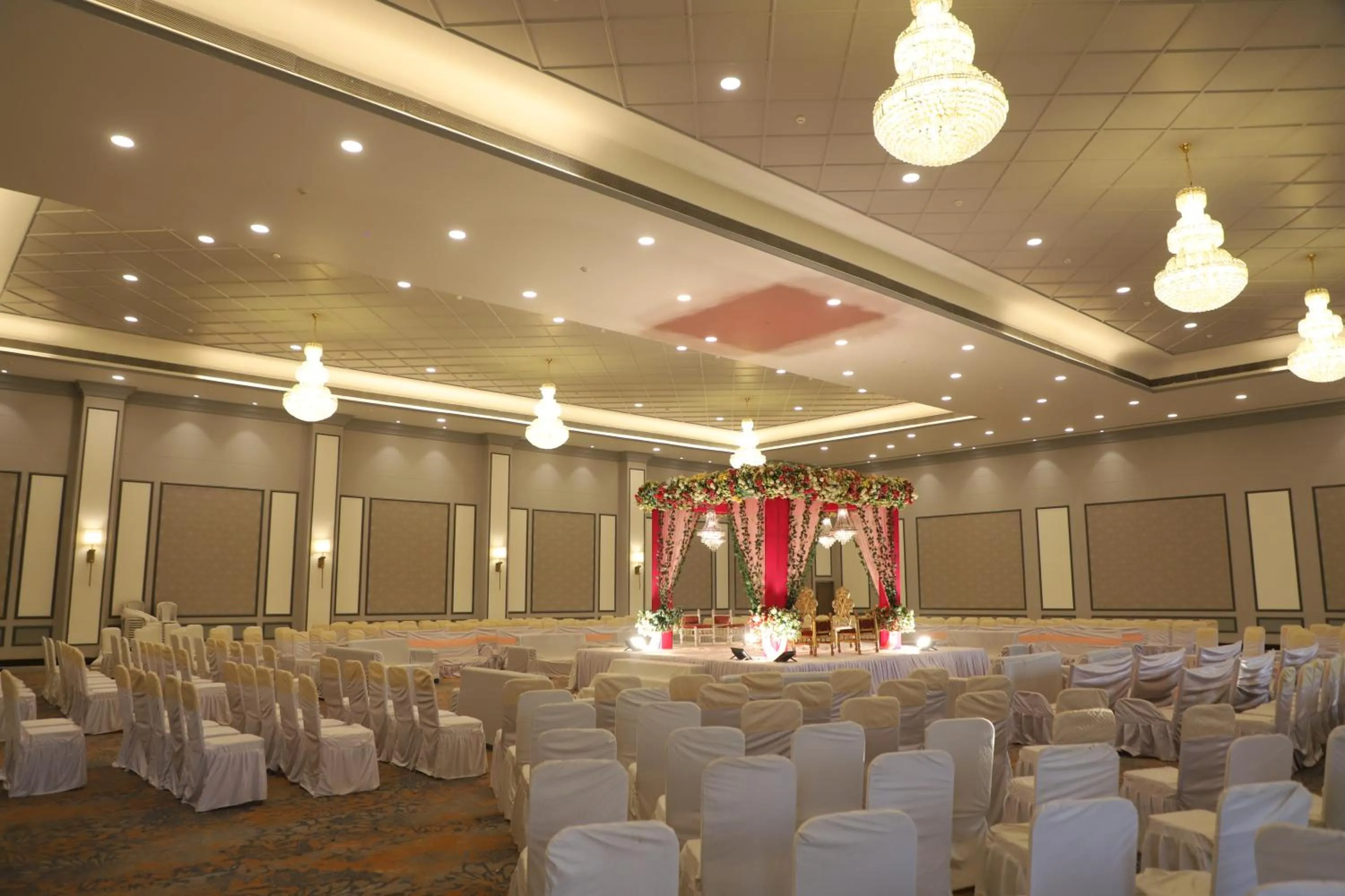 Meeting/conference room in Grand Sarovar Portico, Latur