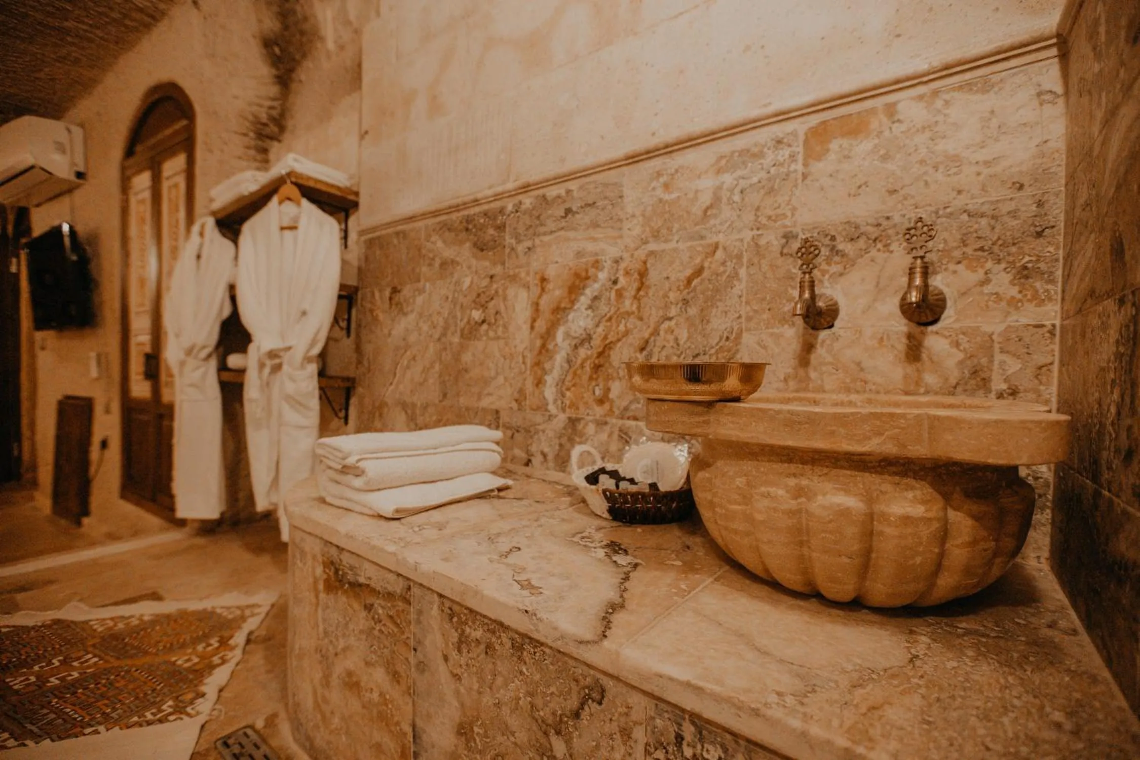 Bathroom in Serenus Cave Suites