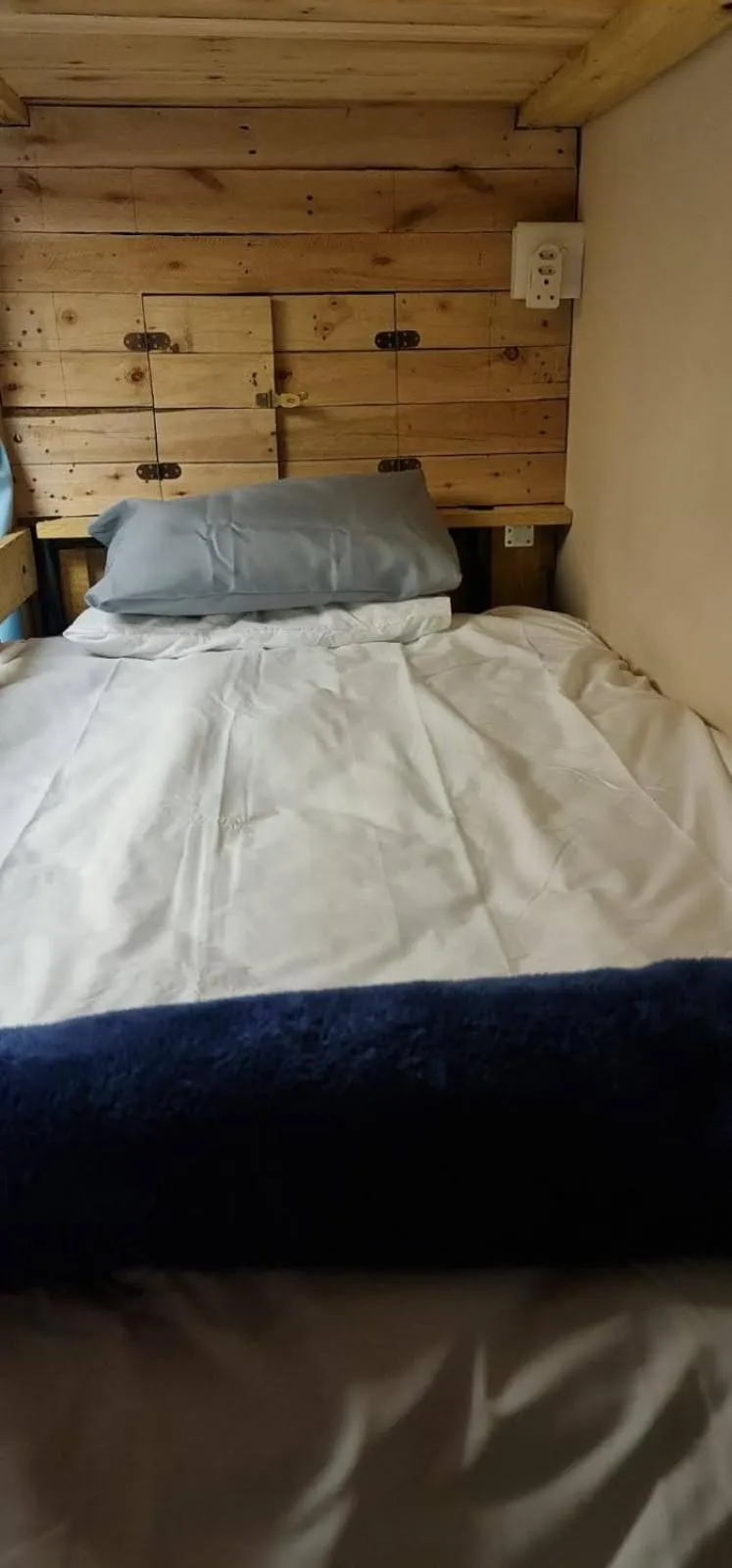 bunk bed, Bed in Sunset beach backpackers