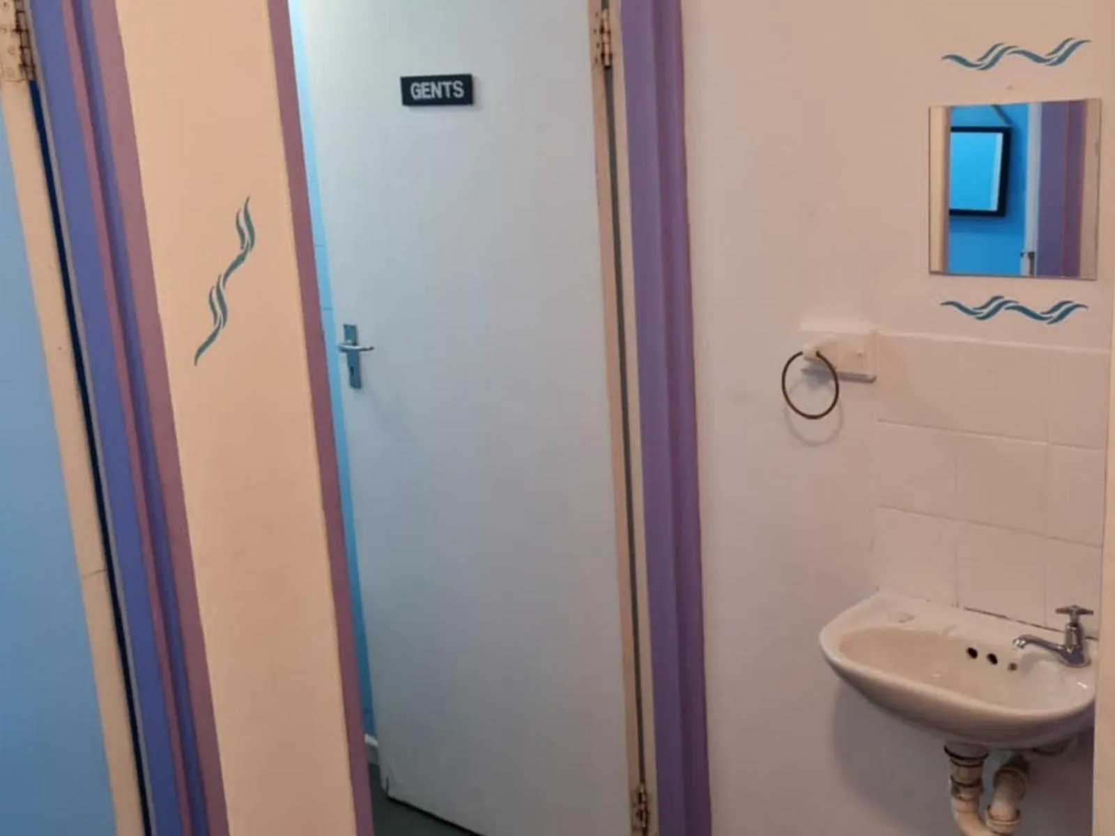 Bathroom in Sunset beach backpackers