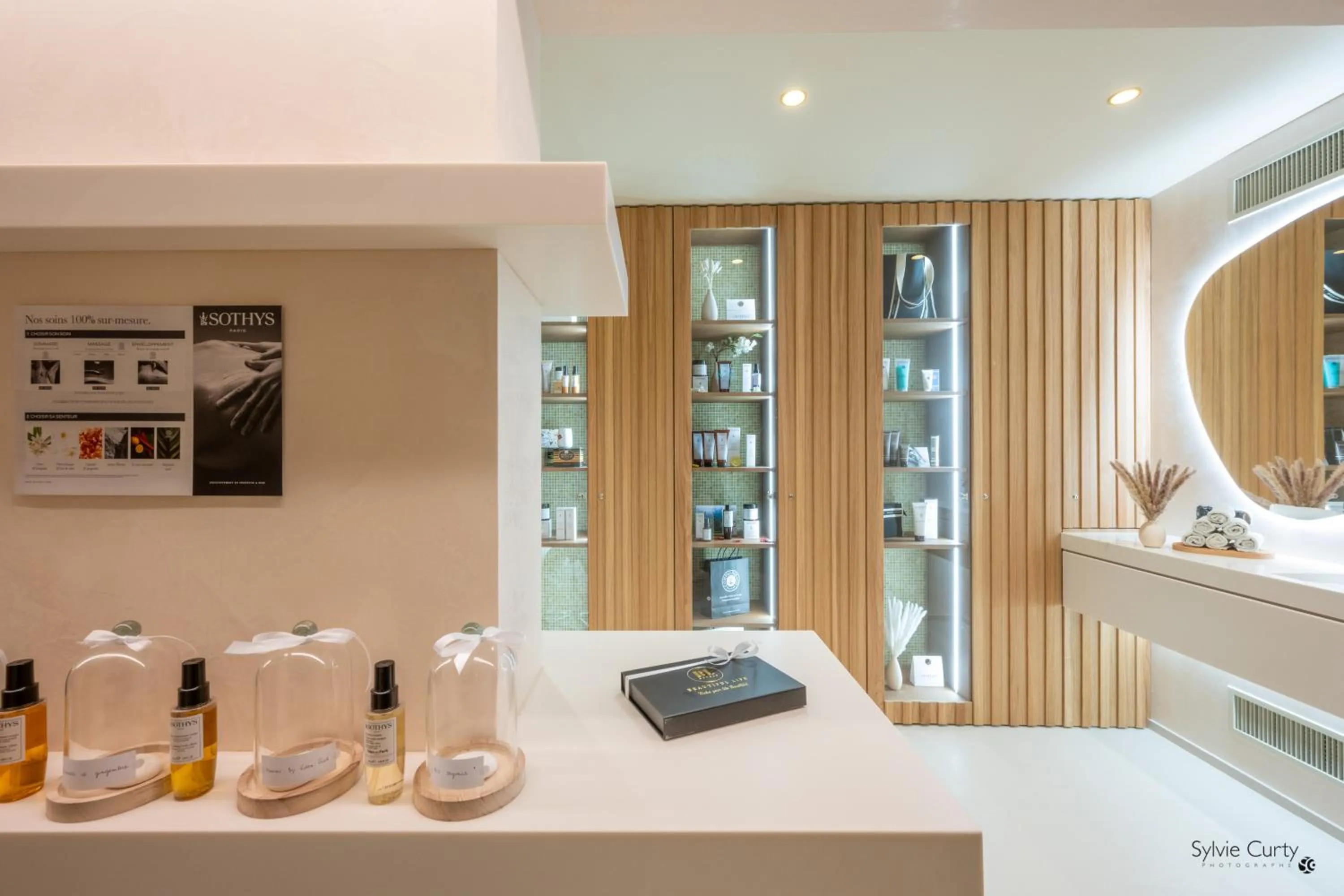 On-site shops in Hôtel La Monnaie Arty & Spa