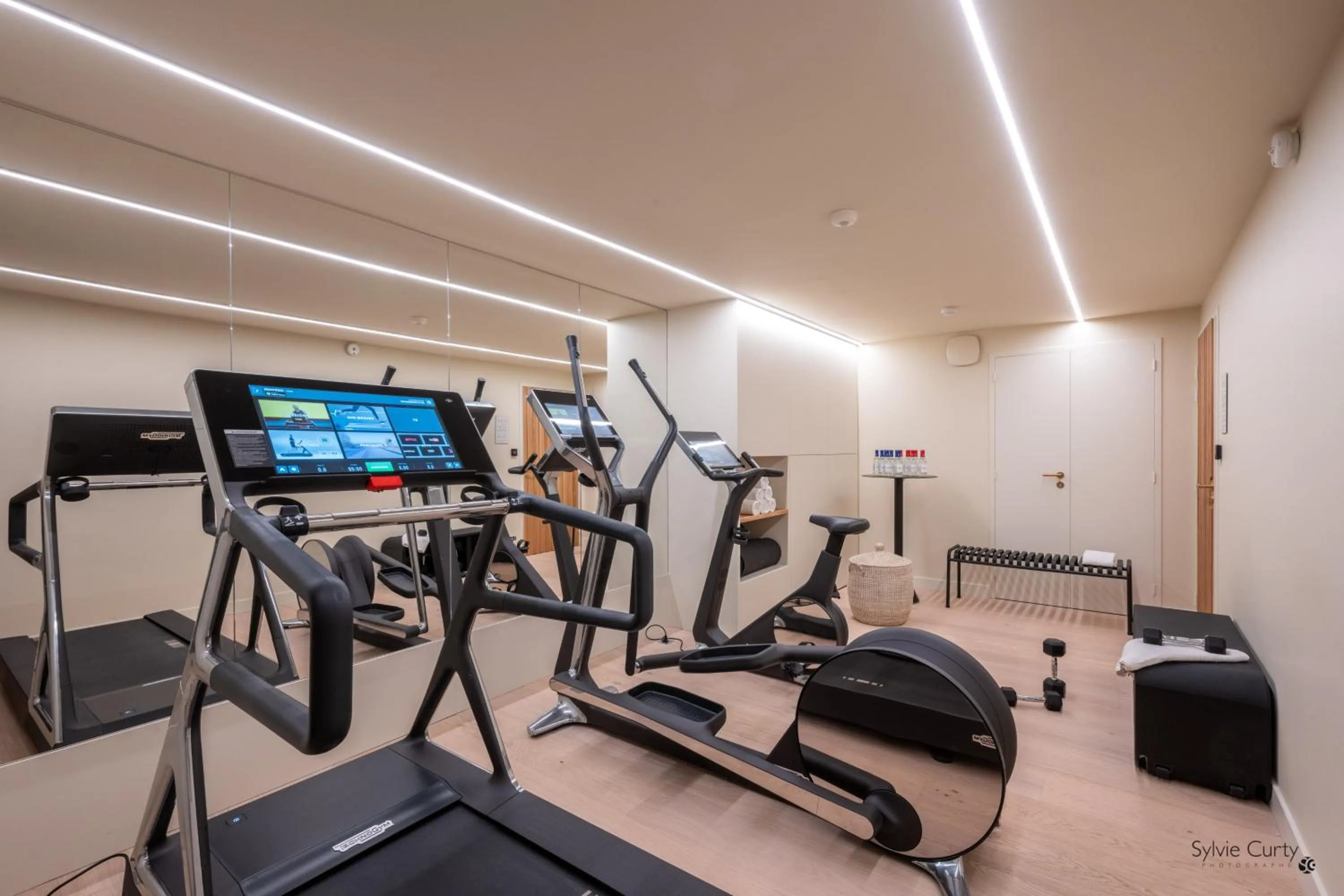 Fitness centre/facilities in Hôtel La Monnaie Arty & Spa