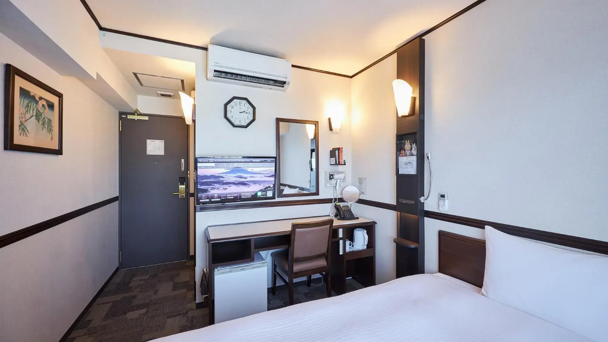 Single Room - Non-Smoking in Toyoko Inn Shin takaoka eki Shinkansen Minami guchi Single Room - Non-Smoking in Toyoko Inn Shin takaoka eki Shinkansen Minami guchi