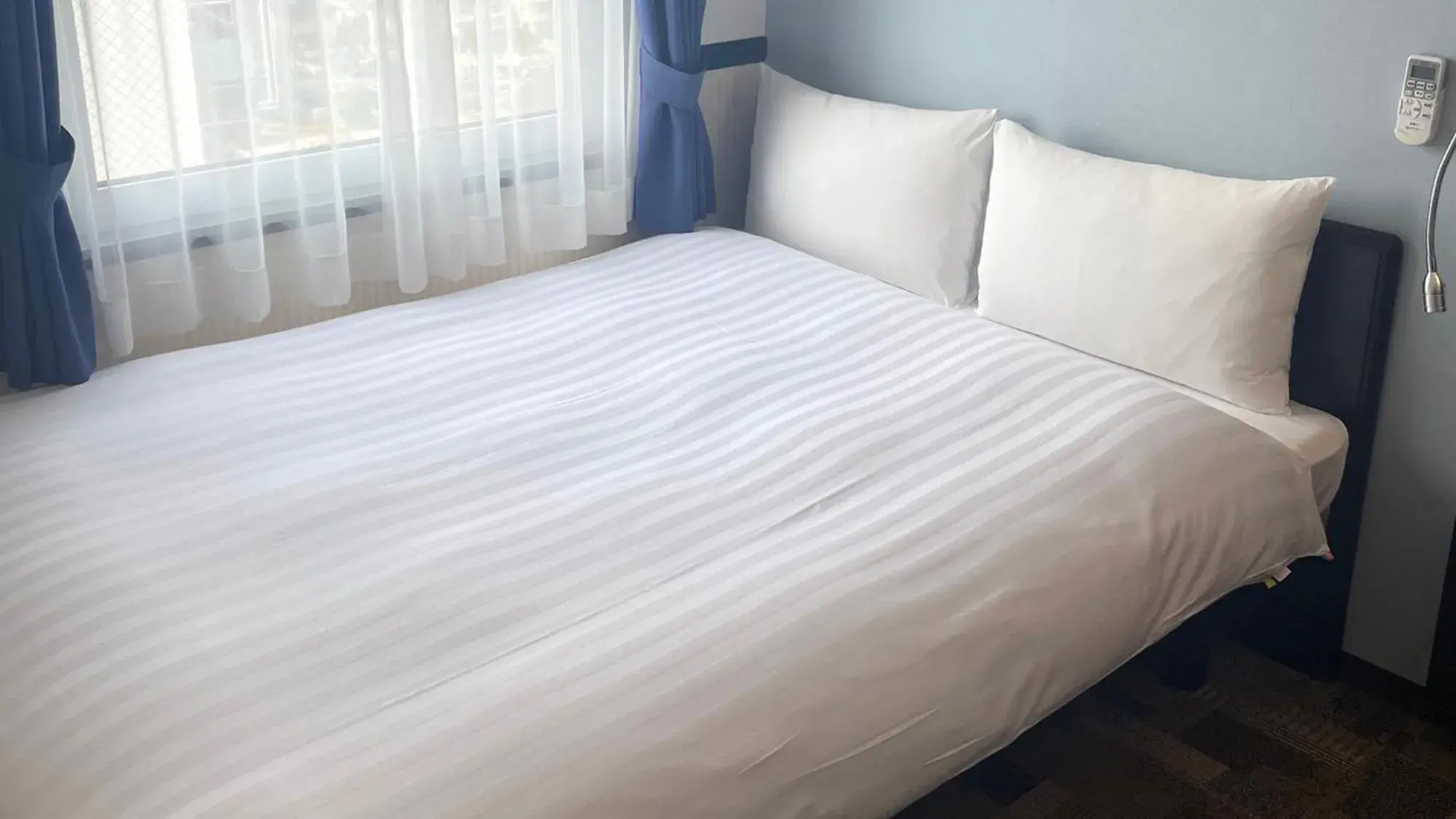 Bedroom, Bed in Toyoko Inn Saitama Iwatsuki Ekimae Bedroom, Bed in Toyoko Inn Saitama Iwatsuki Ekimae