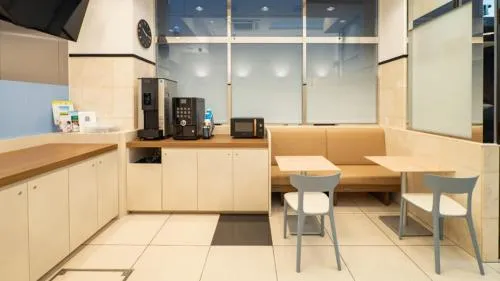 Toyoko Inn Tokyo eki Yaesu Kita guchi