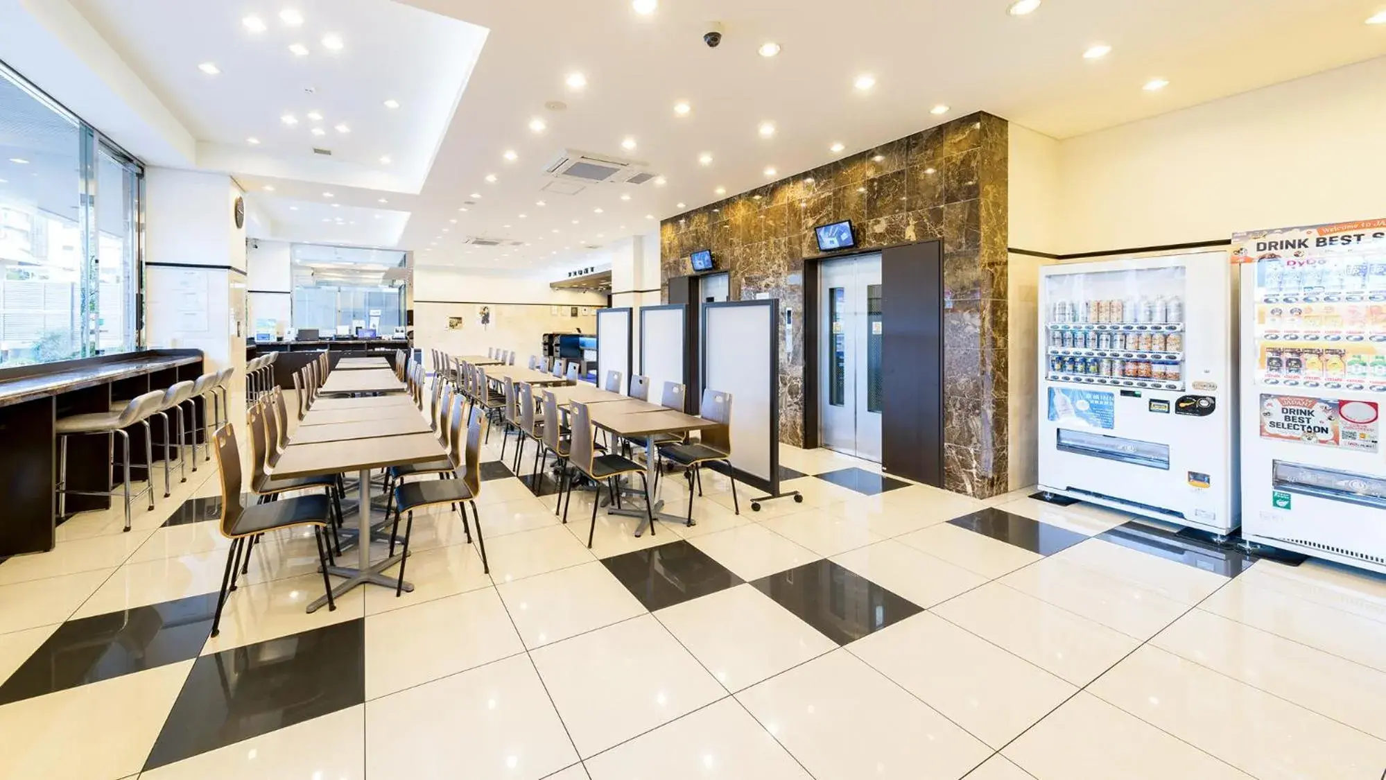 Lobby or reception in Toyoko Inn Tsu eki Nishi guchi Lobby or reception in Toyoko Inn Tsu eki Nishi guchi