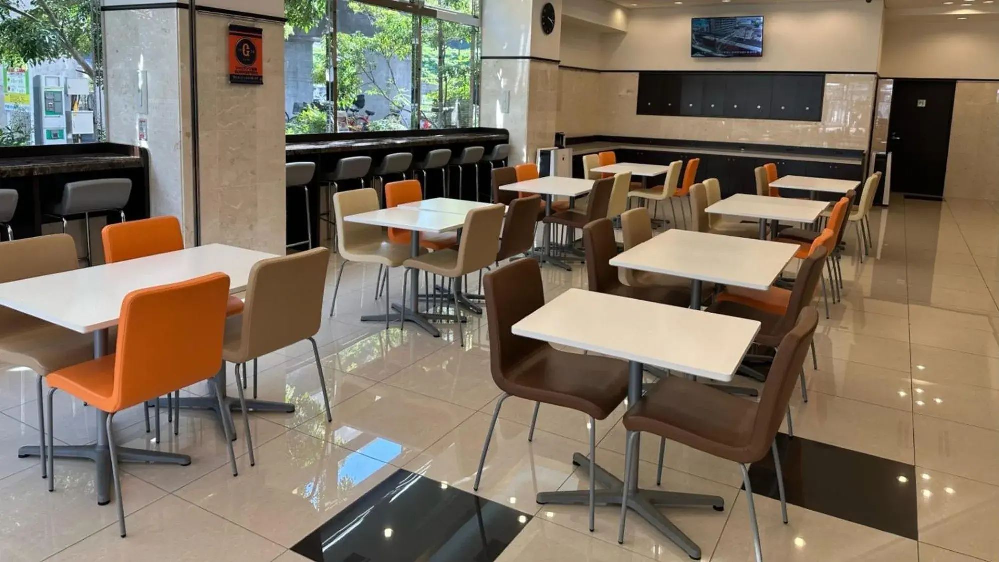 Lounge or bar in Toyoko Inn Tokyo Fuchu Nambu sen Minami tama Ekimae Lounge or bar in Toyoko Inn Tokyo Fuchu Nambu sen Minami tama Ekimae