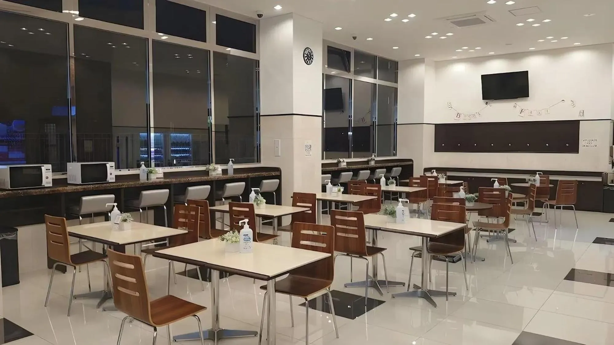 Lobby or reception in Toyoko Inn Shiki eki Higashi guchi