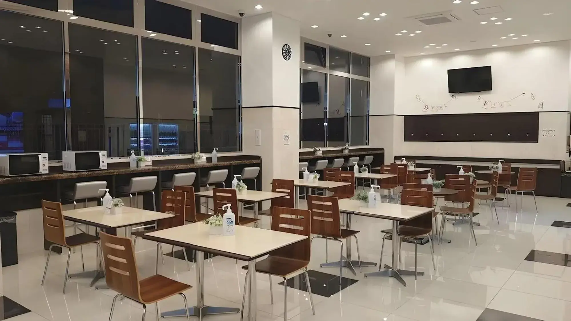 Lobby or reception in Toyoko Inn Shiki eki Higashi guchi Lobby or reception in Toyoko Inn Shiki eki Higashi guchi