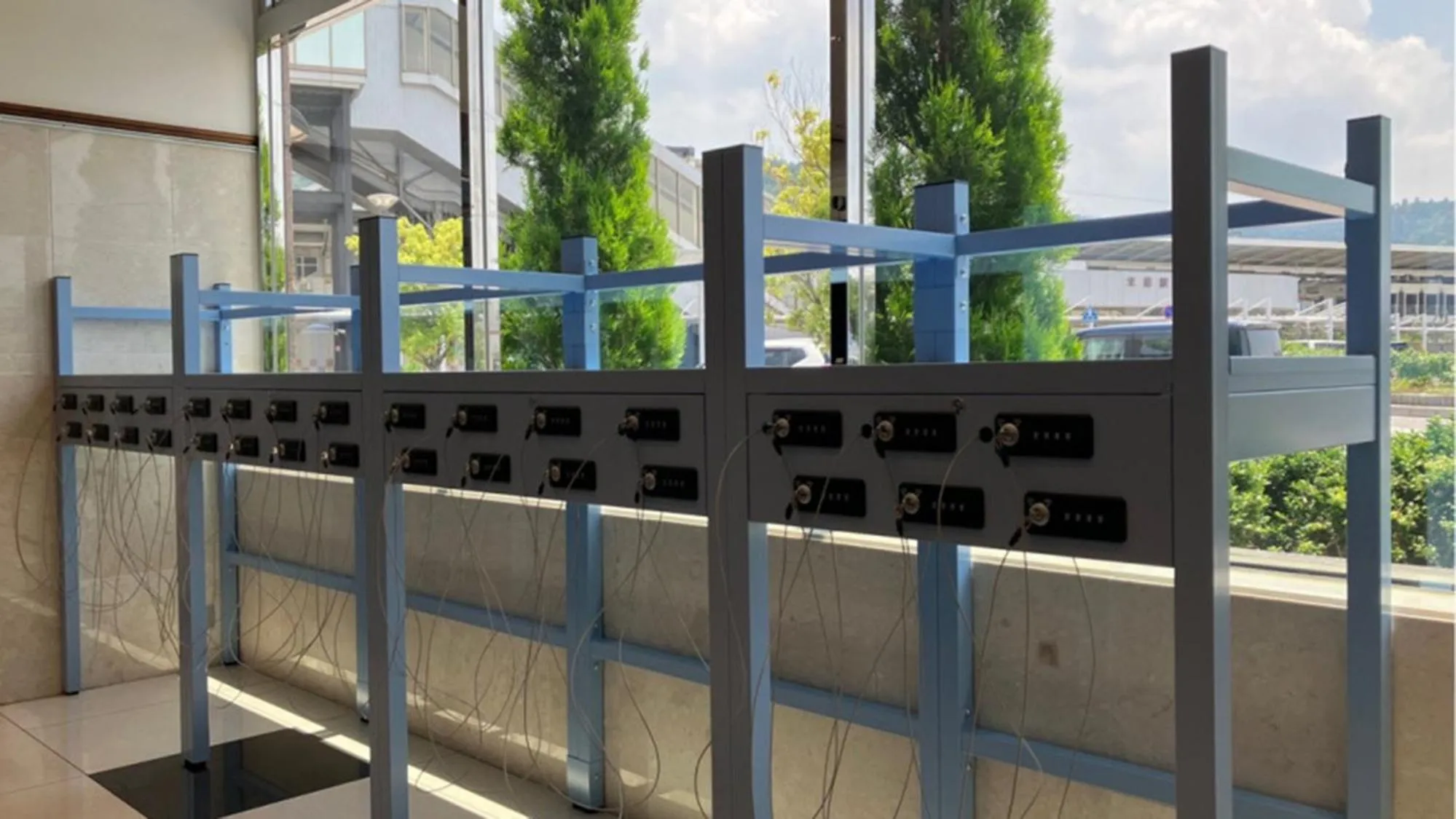 locker in Toyoko Inn Maibara eki Shinkansen Nishi guchi