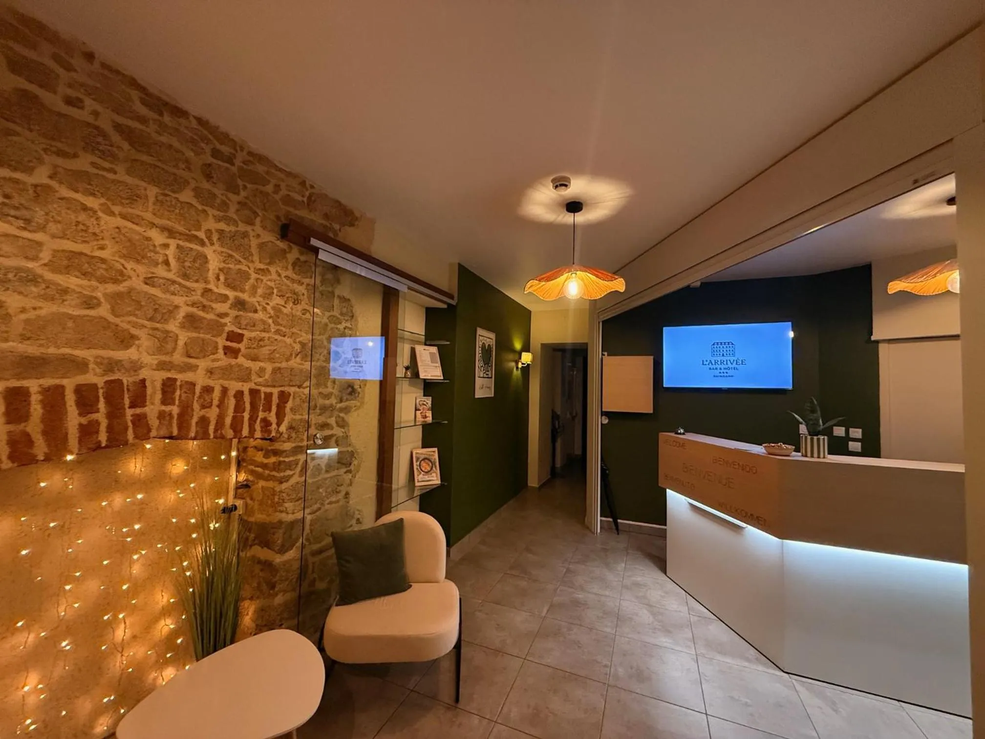 Property building in Brit Hotel L'Arrivée Guingamp