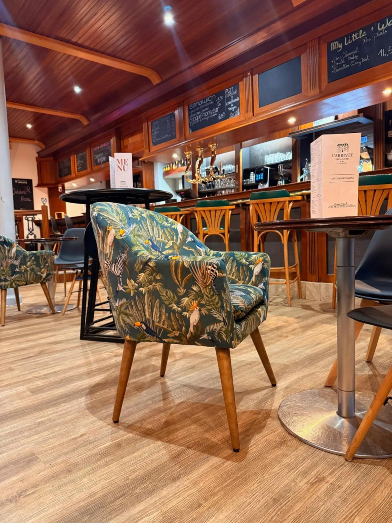 Restaurant/places to eat in Brit Hotel L'Arrivée Guingamp