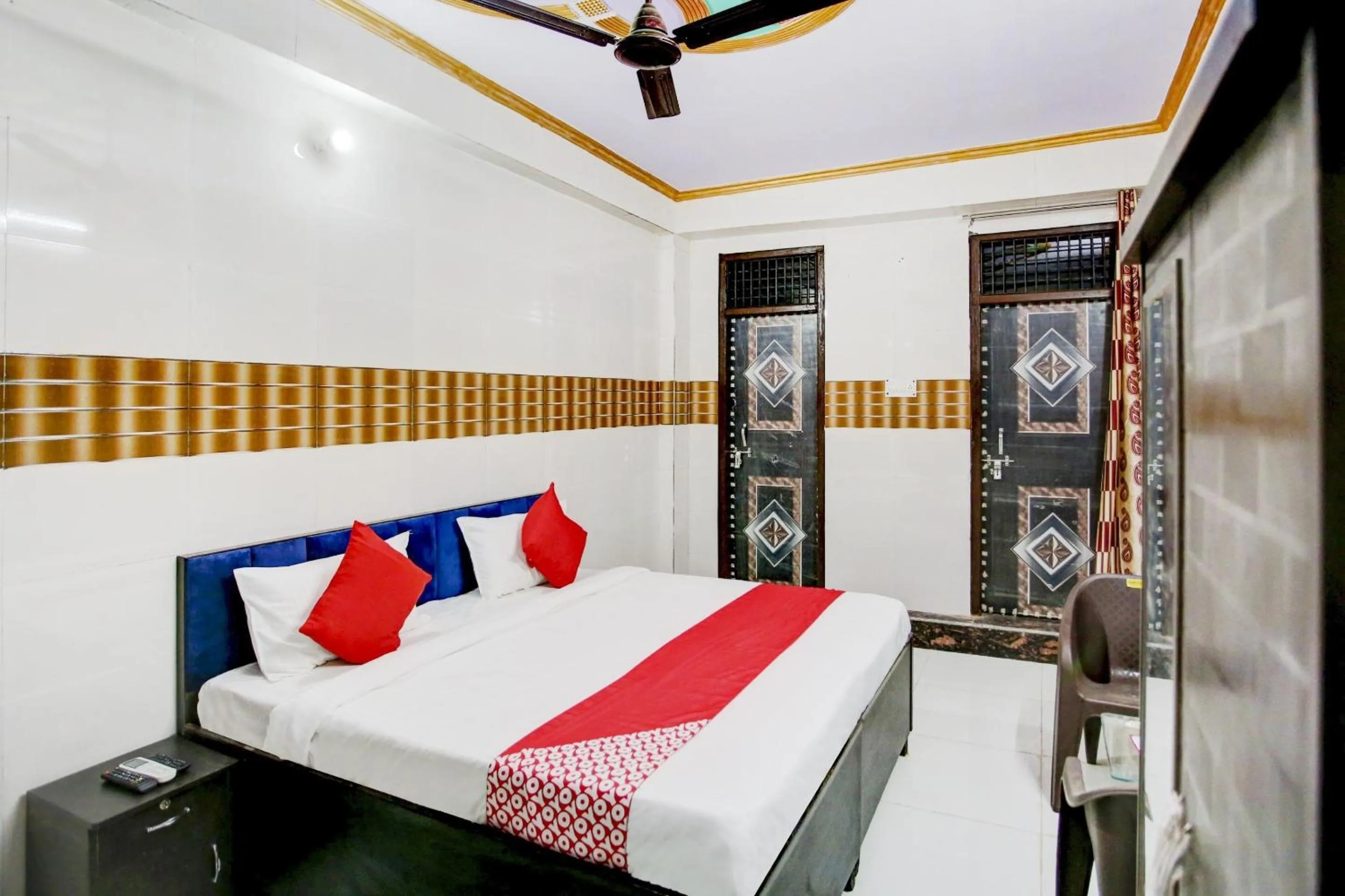 Bedroom in Hotel O by OYO DS Palace