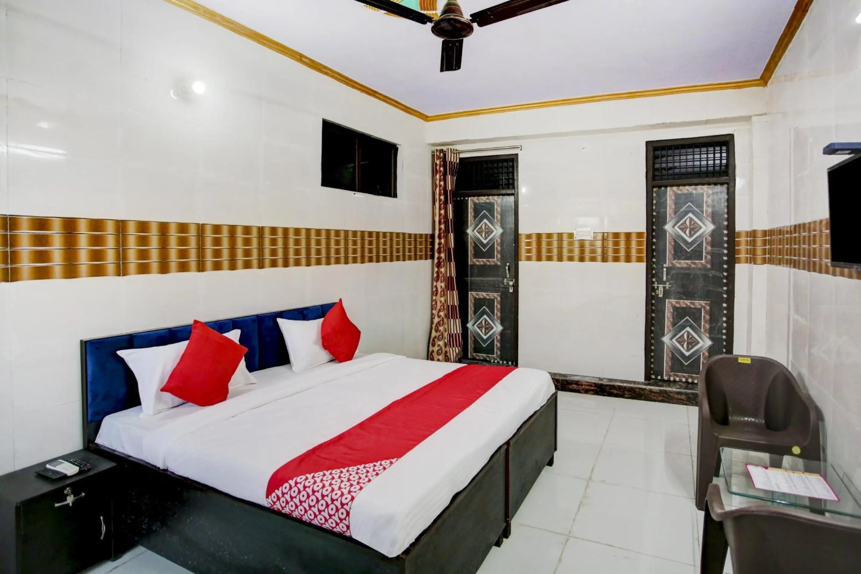 Lobby or reception, Bed in Hotel O by OYO DS Palace