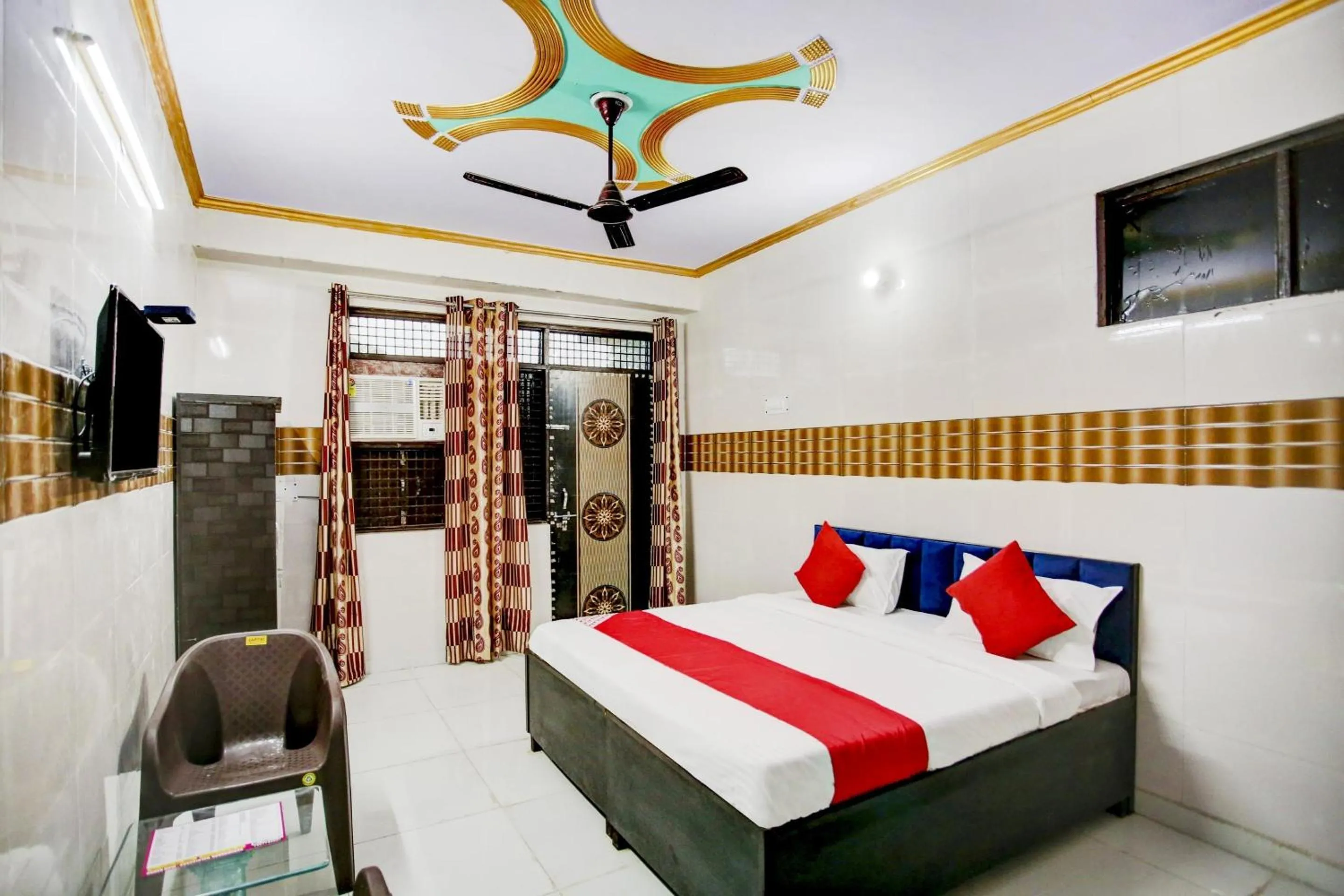 Bedroom in Hotel O by OYO DS Palace
