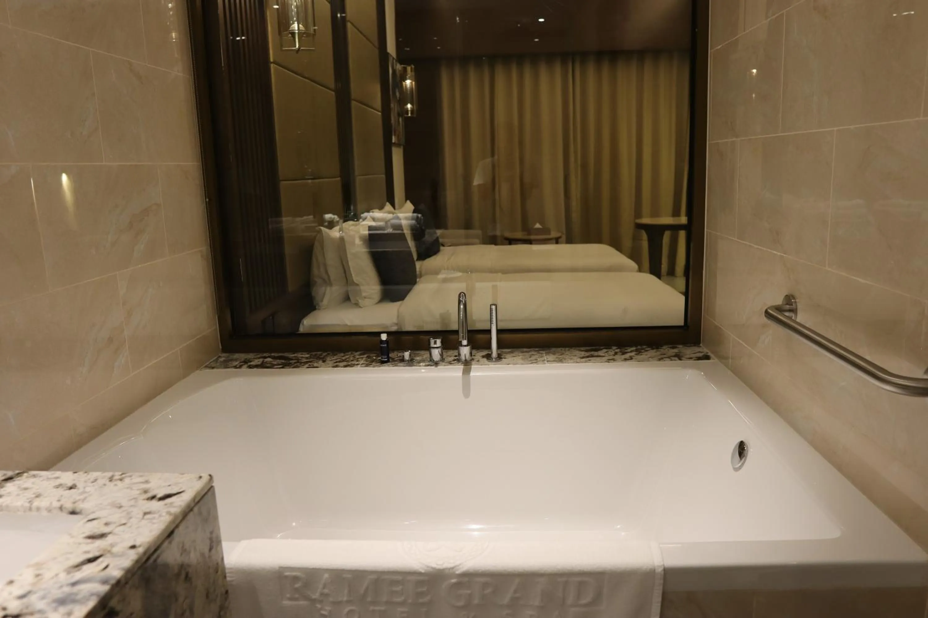 Bath in Ramee Dream Hotel Downtown