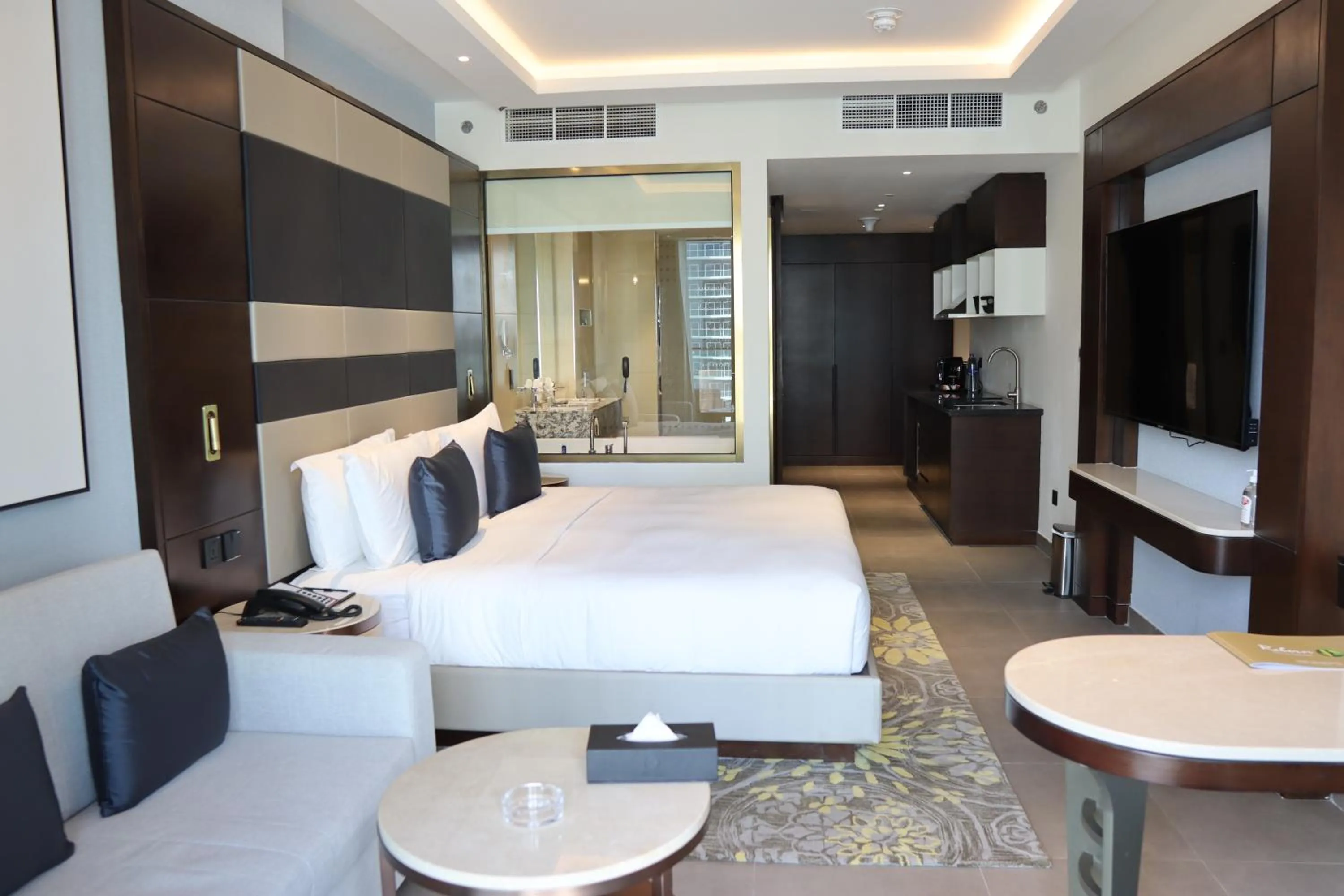 Photo of the whole room, Bed in Ramee Dream Hotel Downtown